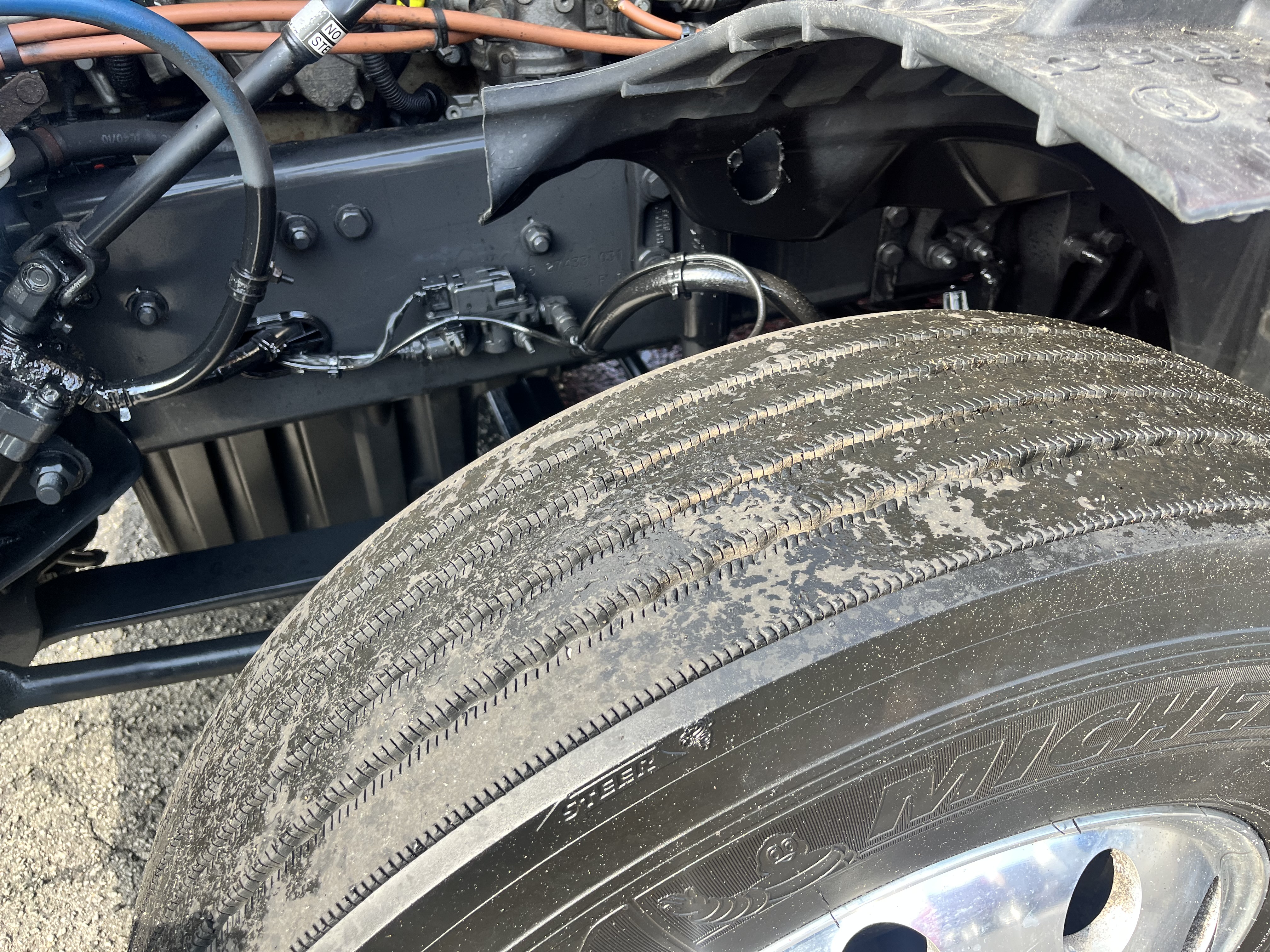 2020 FREIGHTLINER CASCADIA 126SLP - image 12