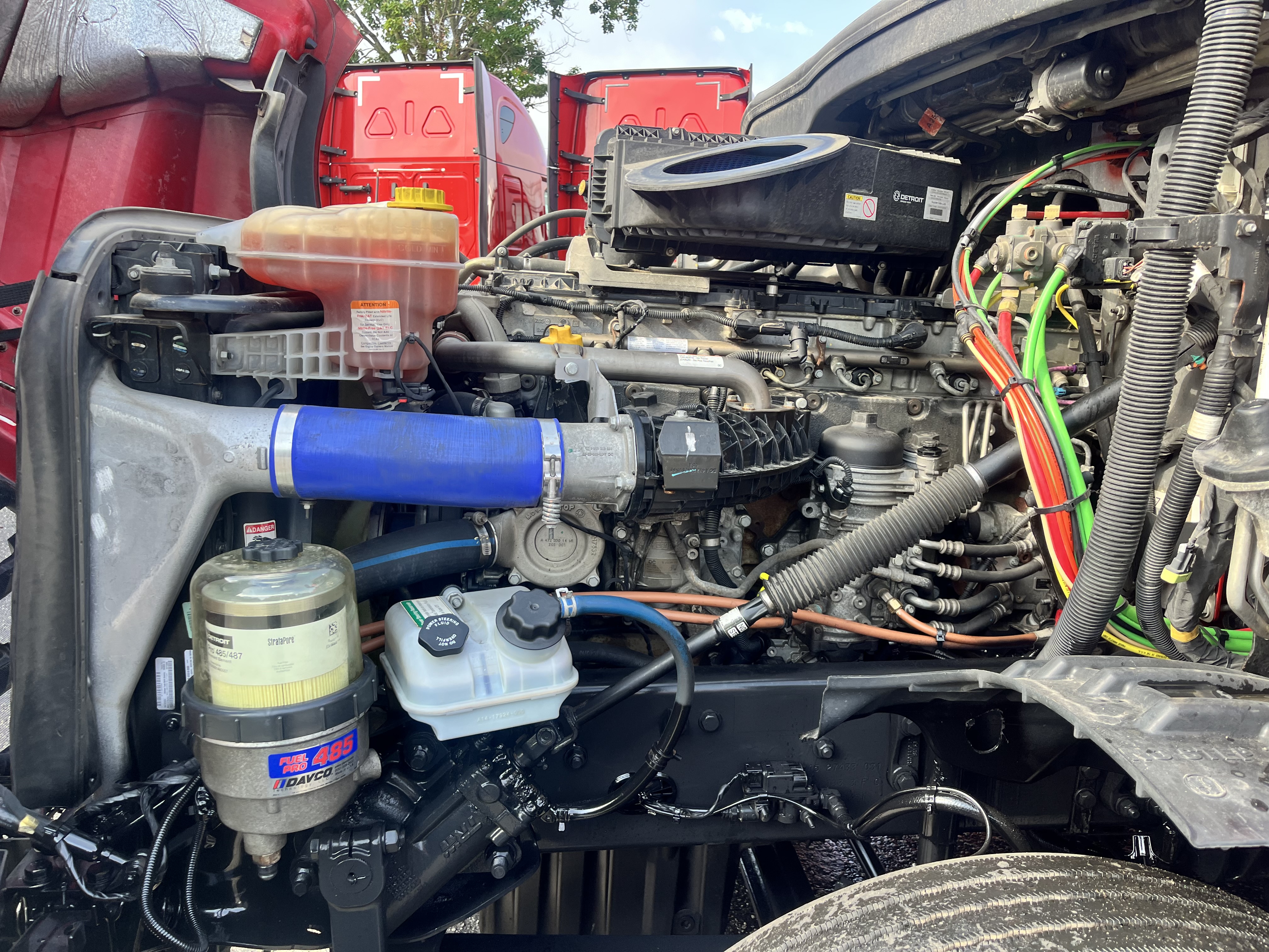 2020 FREIGHTLINER CASCADIA 126SLP - image 11