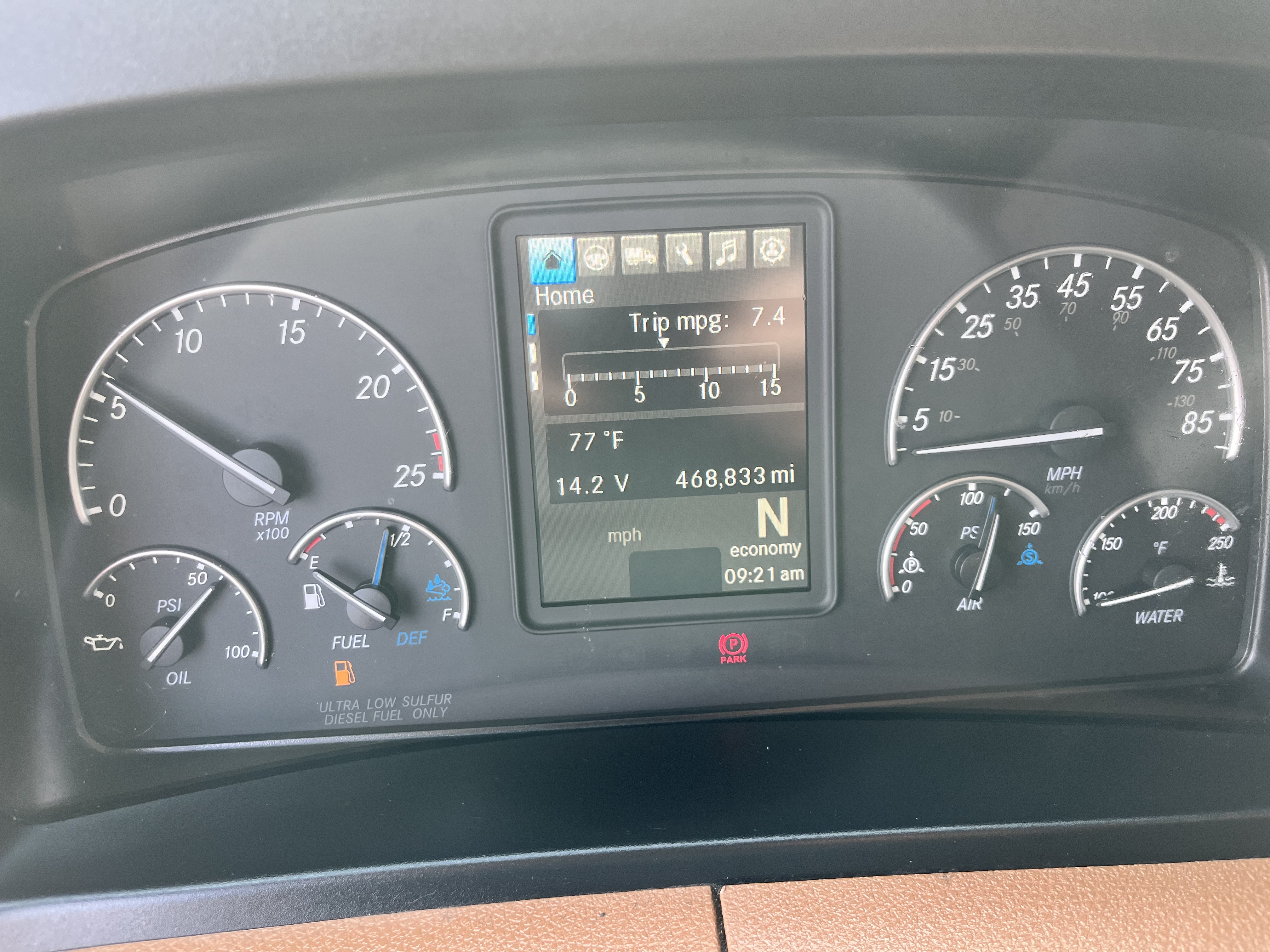 2020 FREIGHTLINER CASCADIA 126SLP - image 13