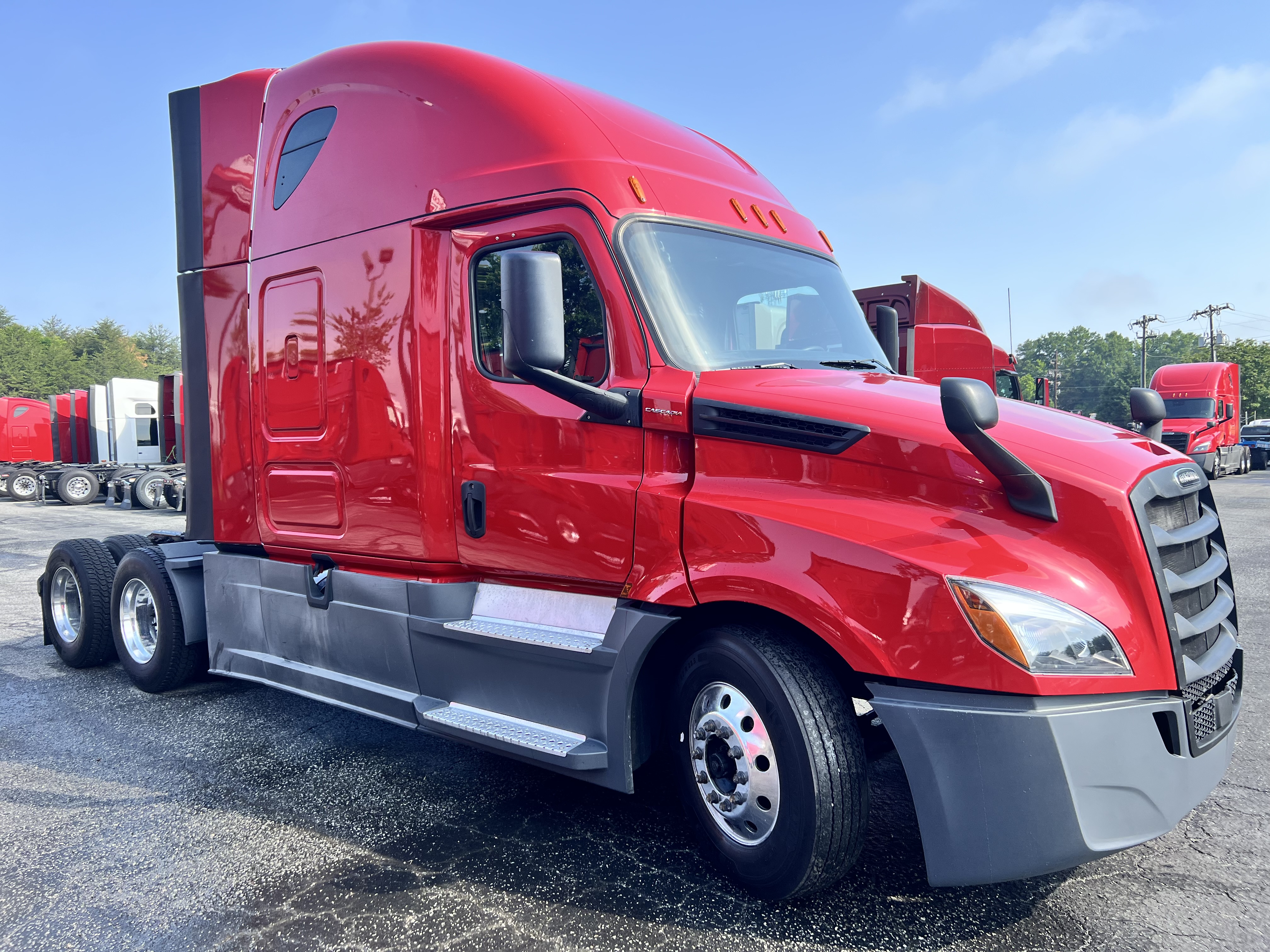 2020 FREIGHTLINER CASCADIA 126SLP - image 3