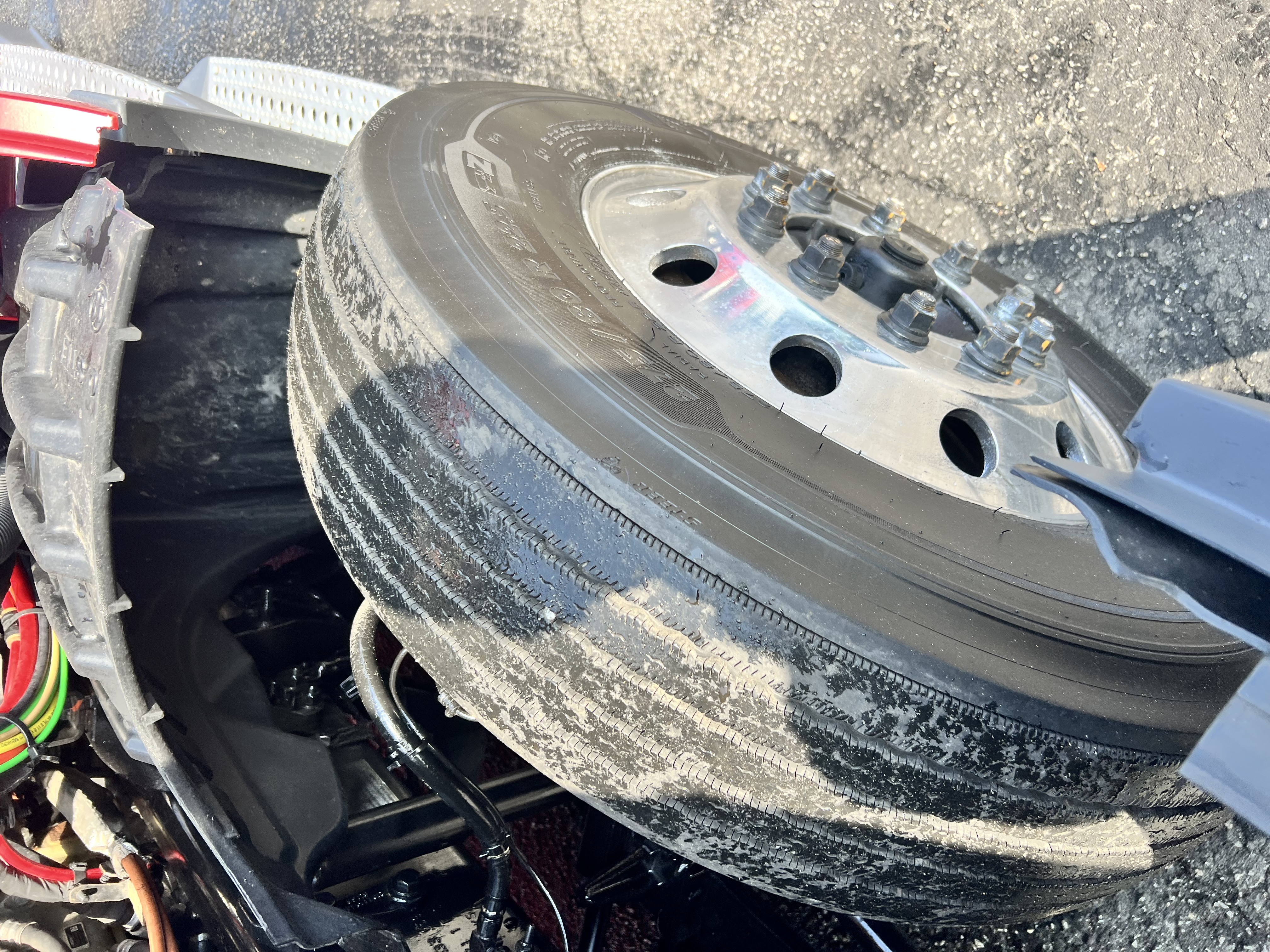 2020 FREIGHTLINER CASCADIA 126SLP - image 9