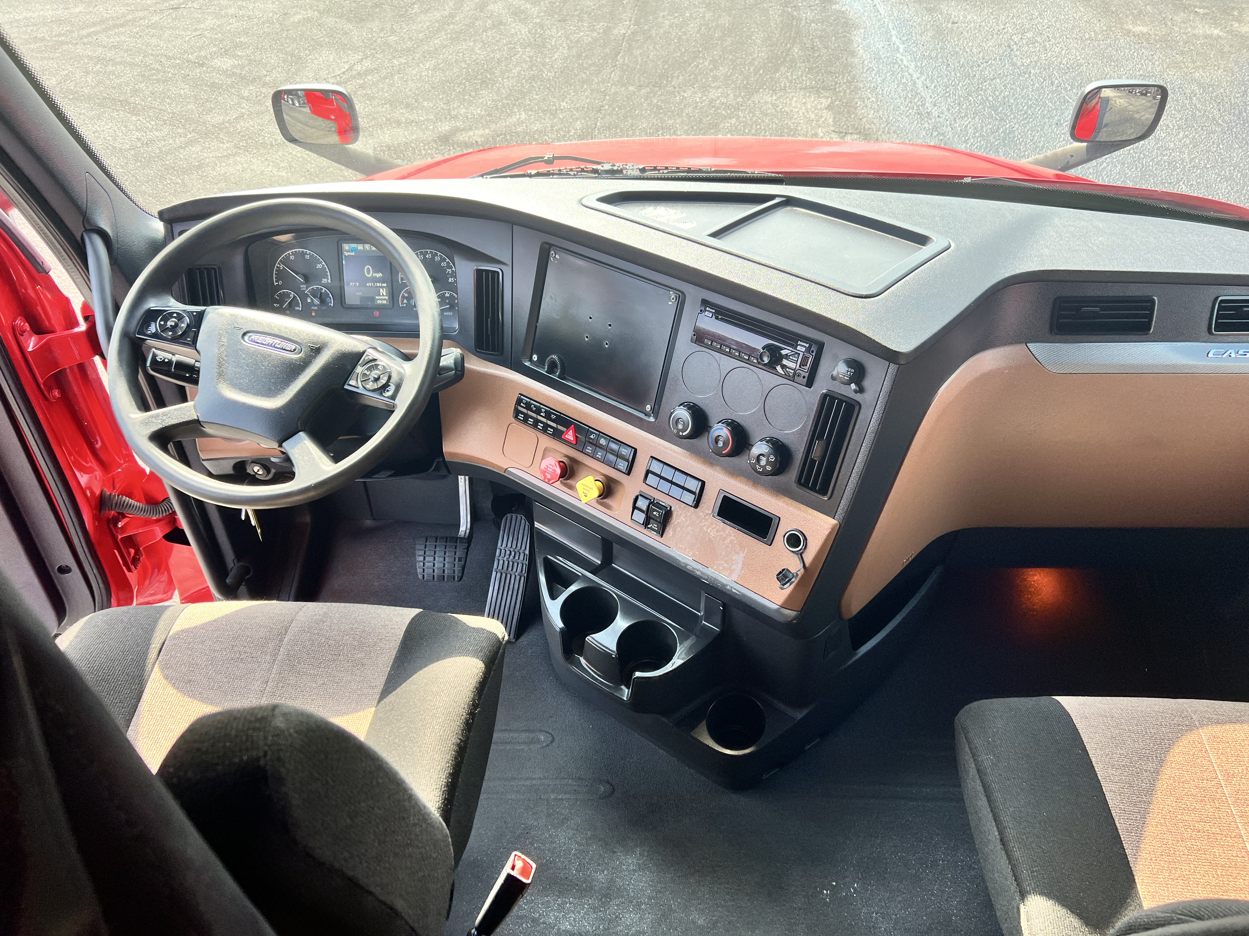 2020 FREIGHTLINER CASCADIA 126SLP - image 16