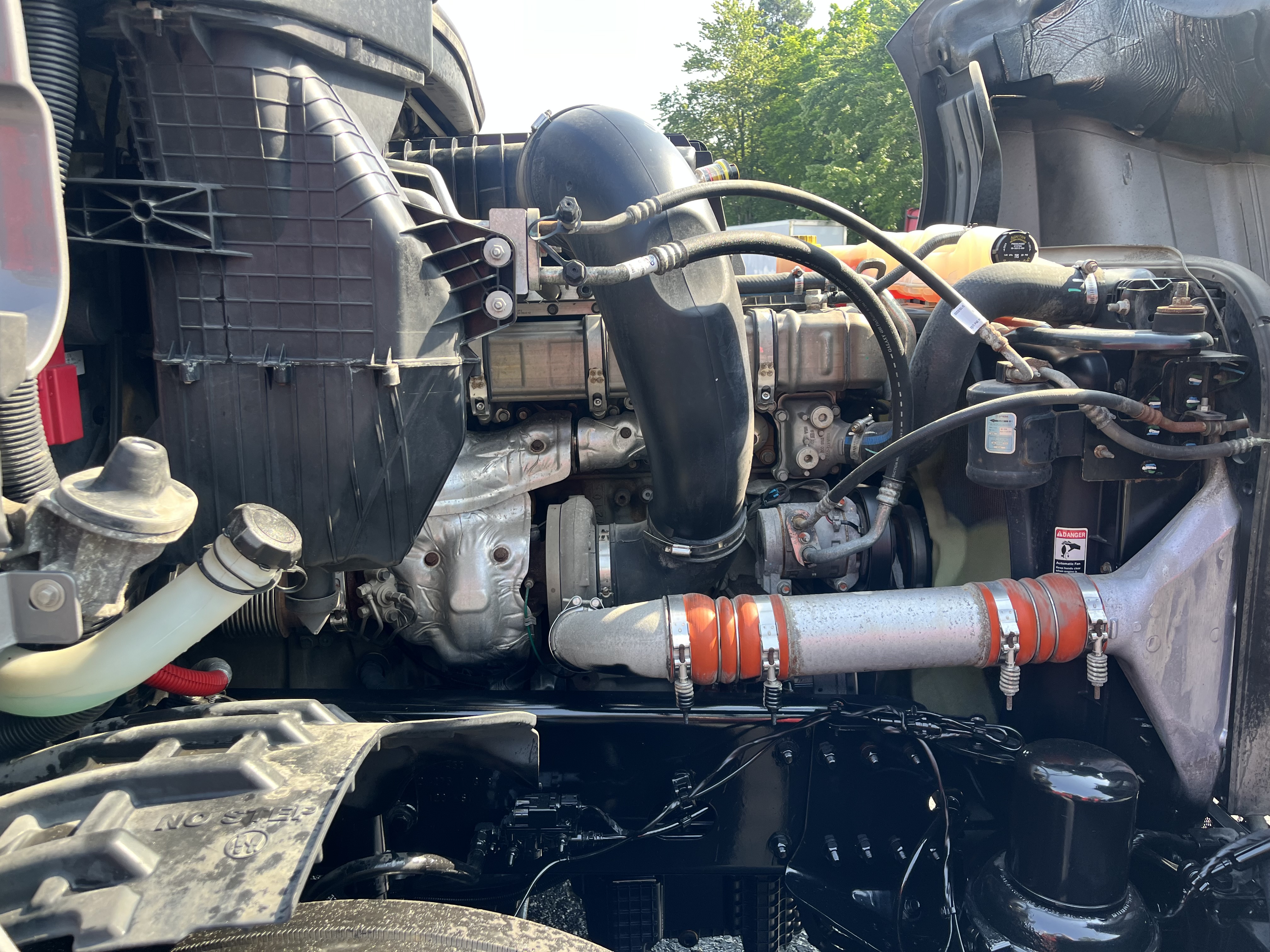 2021 FREIGHTLINER CASCADIA 126SLP - image 10