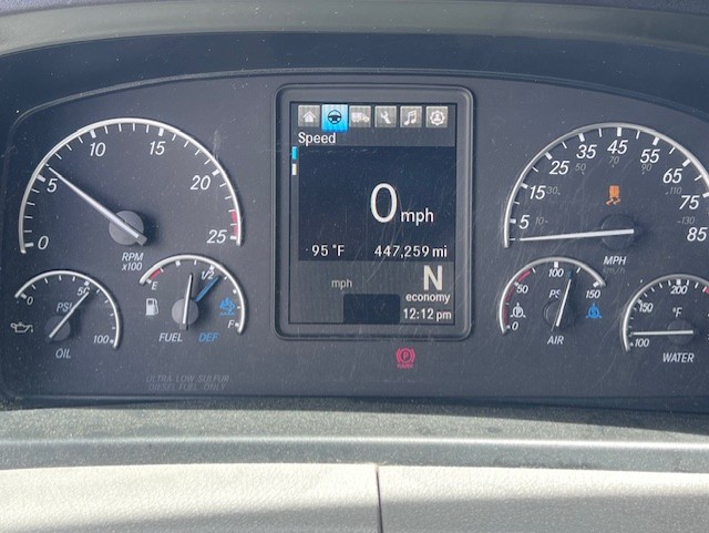 2020 FREIGHTLINER CASCADIA 126SLP - image 6