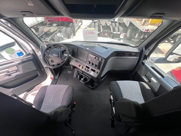 FREIGHTLINER CASCADIA 126SLP 2020