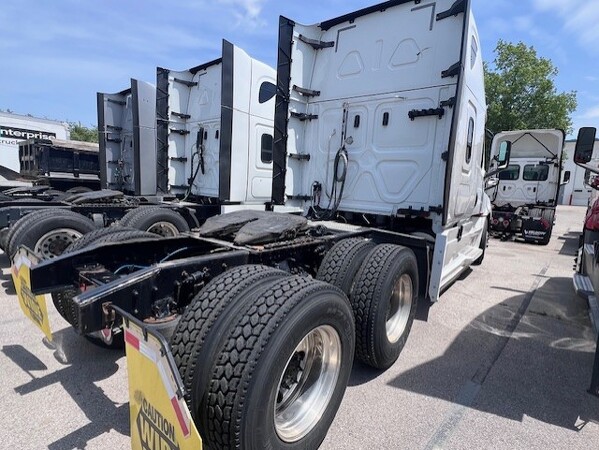 FREIGHTLINER CASCADIA 126SLP 2020