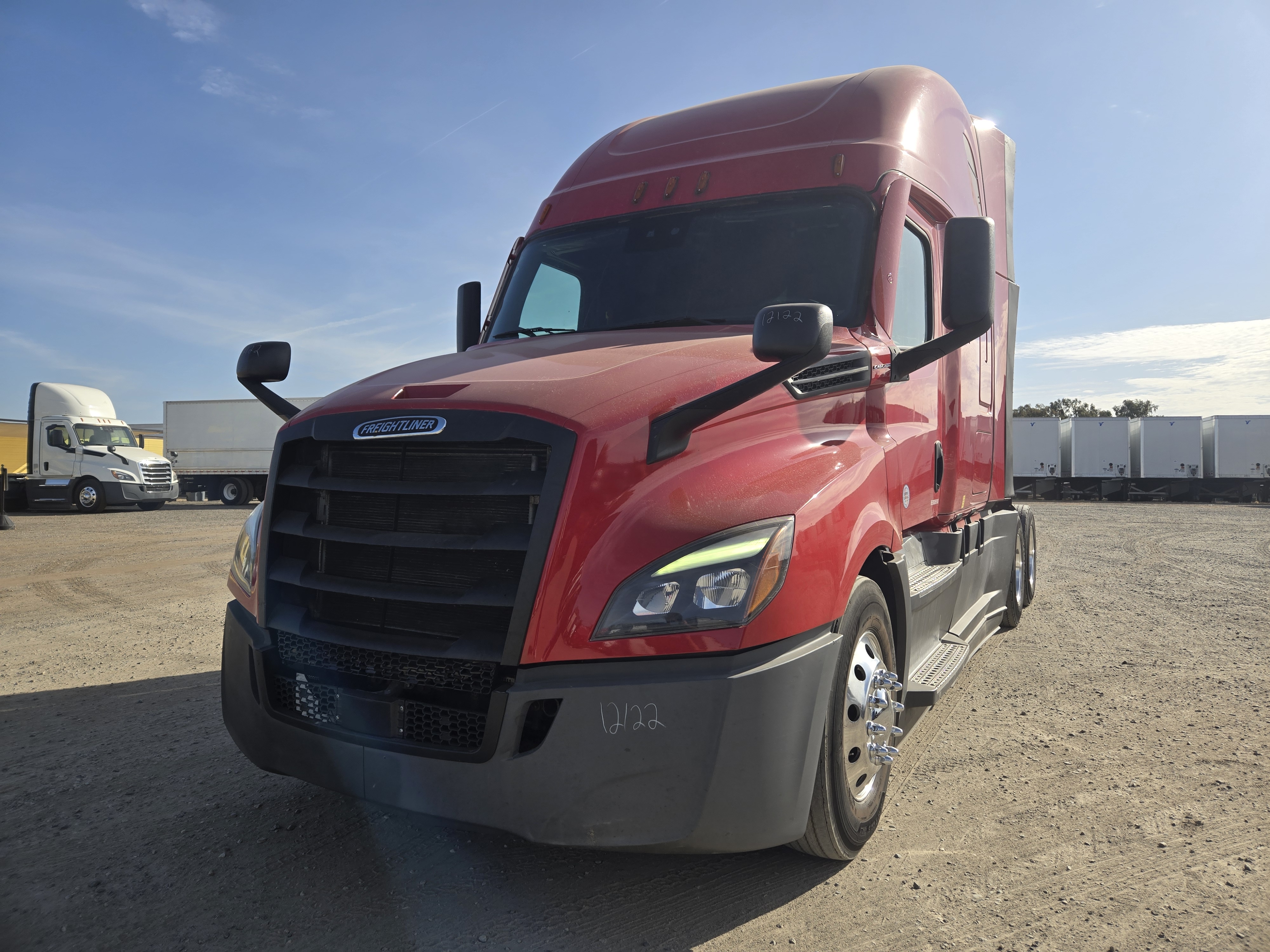 2021 FREIGHTLINER CASCADIA 126SLP - image 1