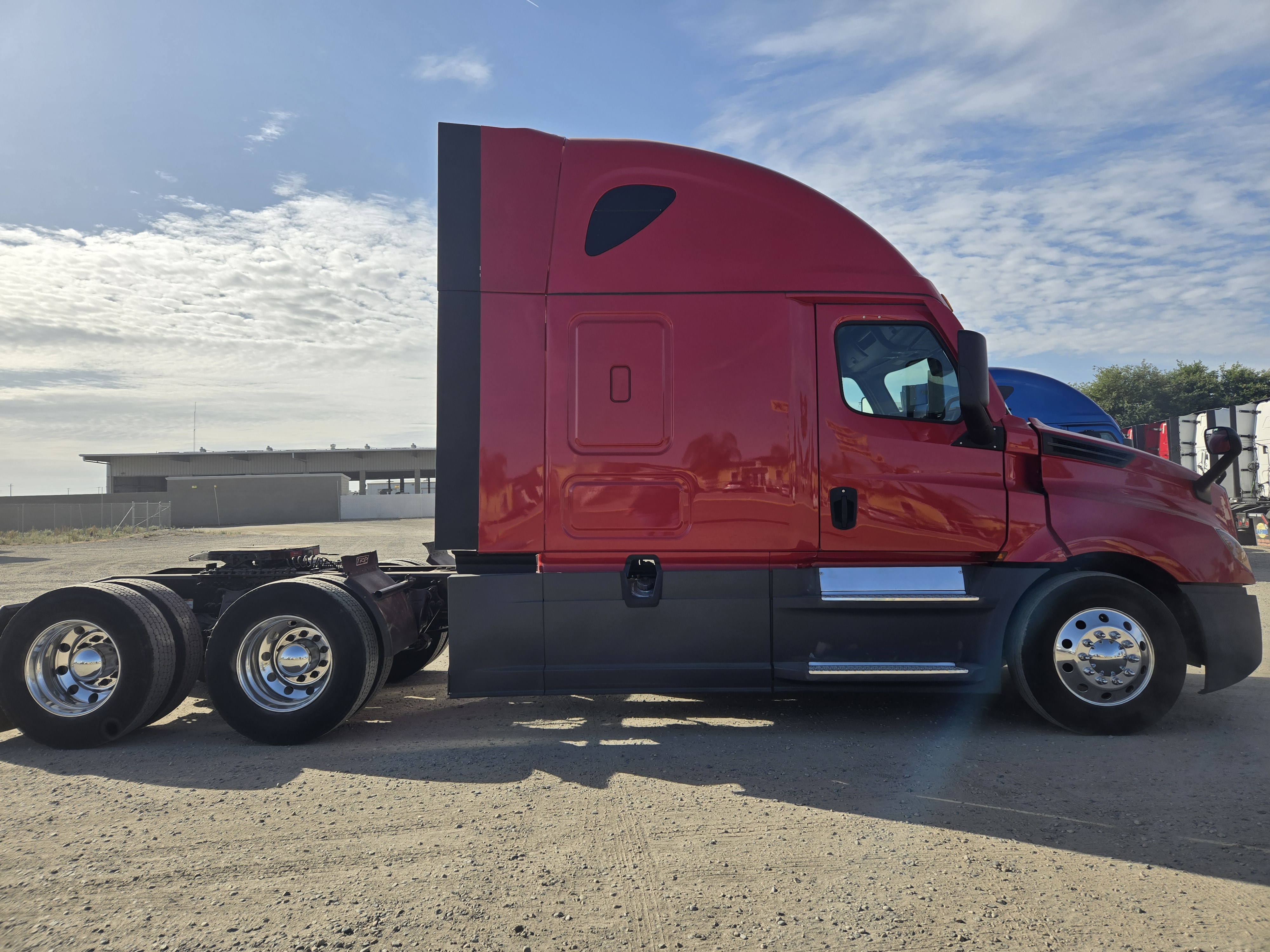 2021 FREIGHTLINER CASCADIA 126SLP - image 7