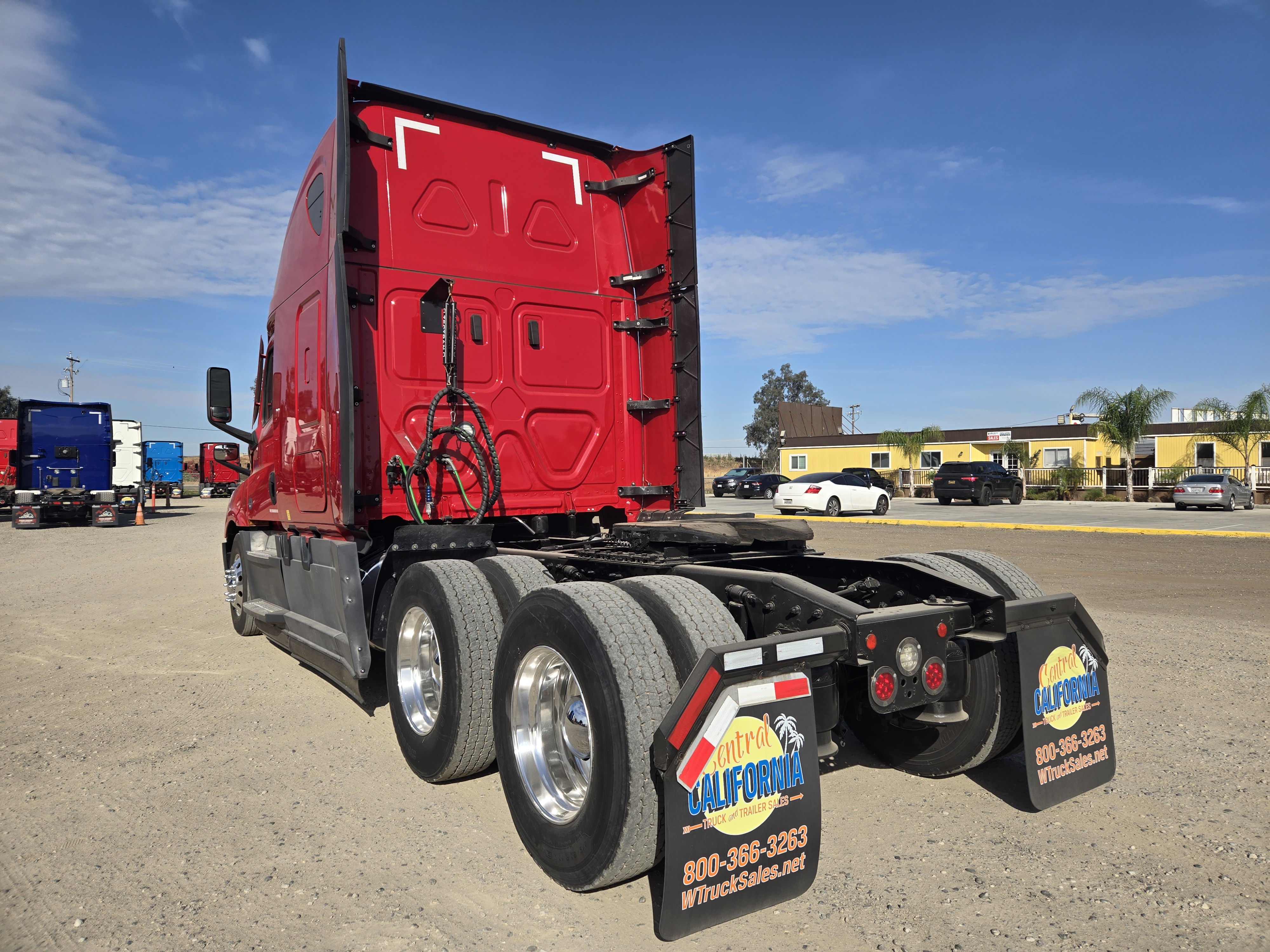 2021 FREIGHTLINER CASCADIA 126SLP - image 4