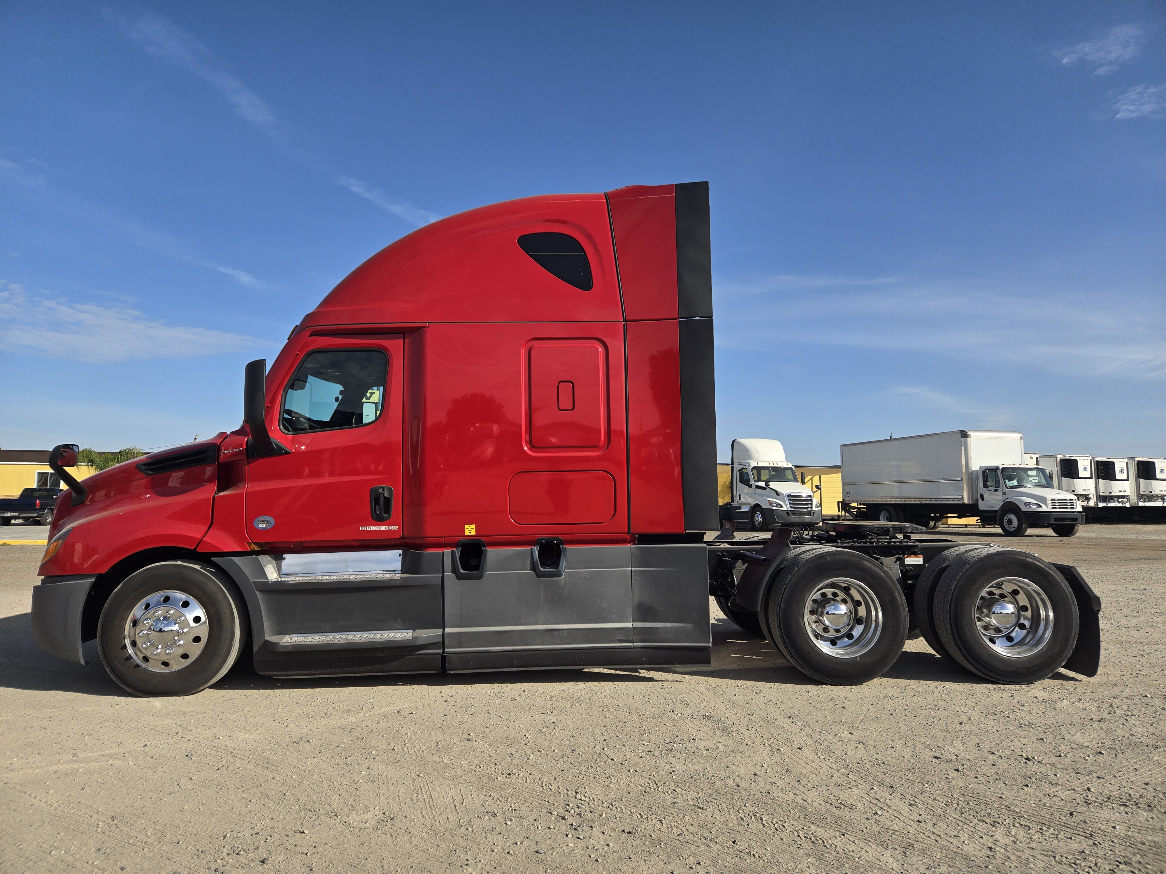 2021 FREIGHTLINER CASCADIA 126SLP - image 3
