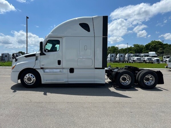 FREIGHTLINER CASCADIA 126SLP 2020