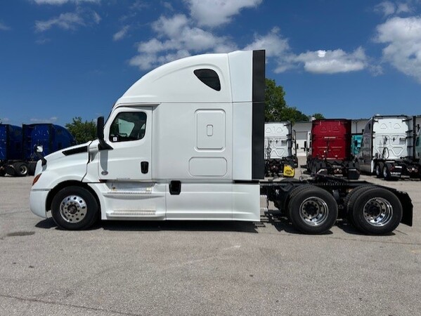 FREIGHTLINER CASCADIA 126SLP 2020