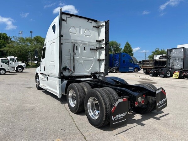 FREIGHTLINER CASCADIA 126SLP 2020