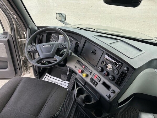 FREIGHTLINER CASCADIA 126SLP 2020