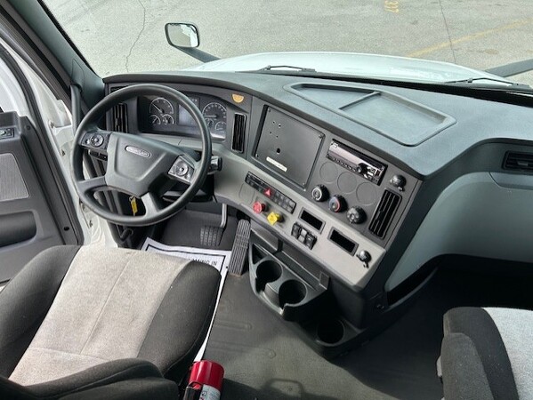 FREIGHTLINER CASCADIA 126SLP 2020