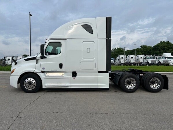 FREIGHTLINER CASCADIA 126SLP 2020