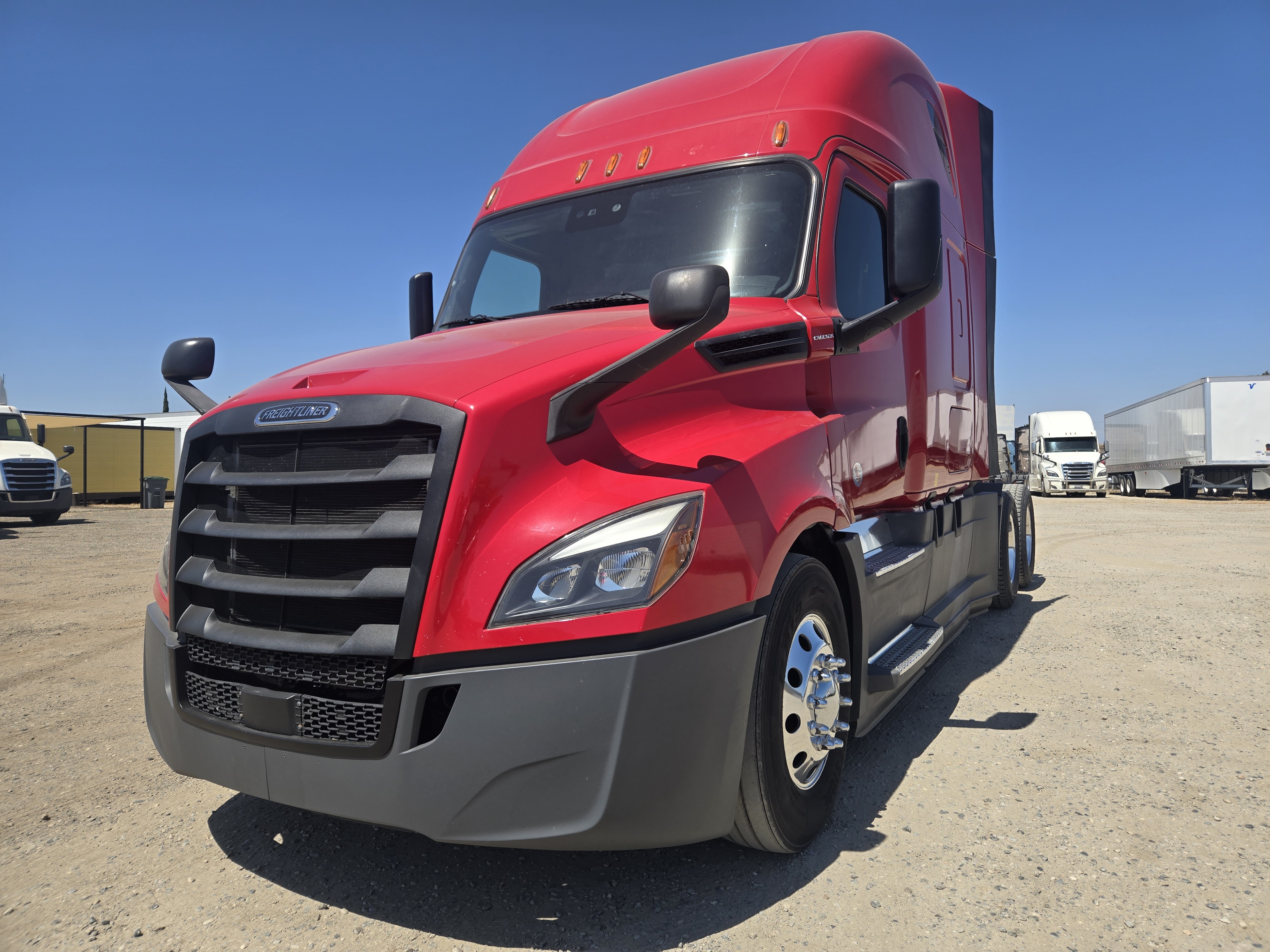 2020 FREIGHTLINER CASCADIA 126SLP - image 1