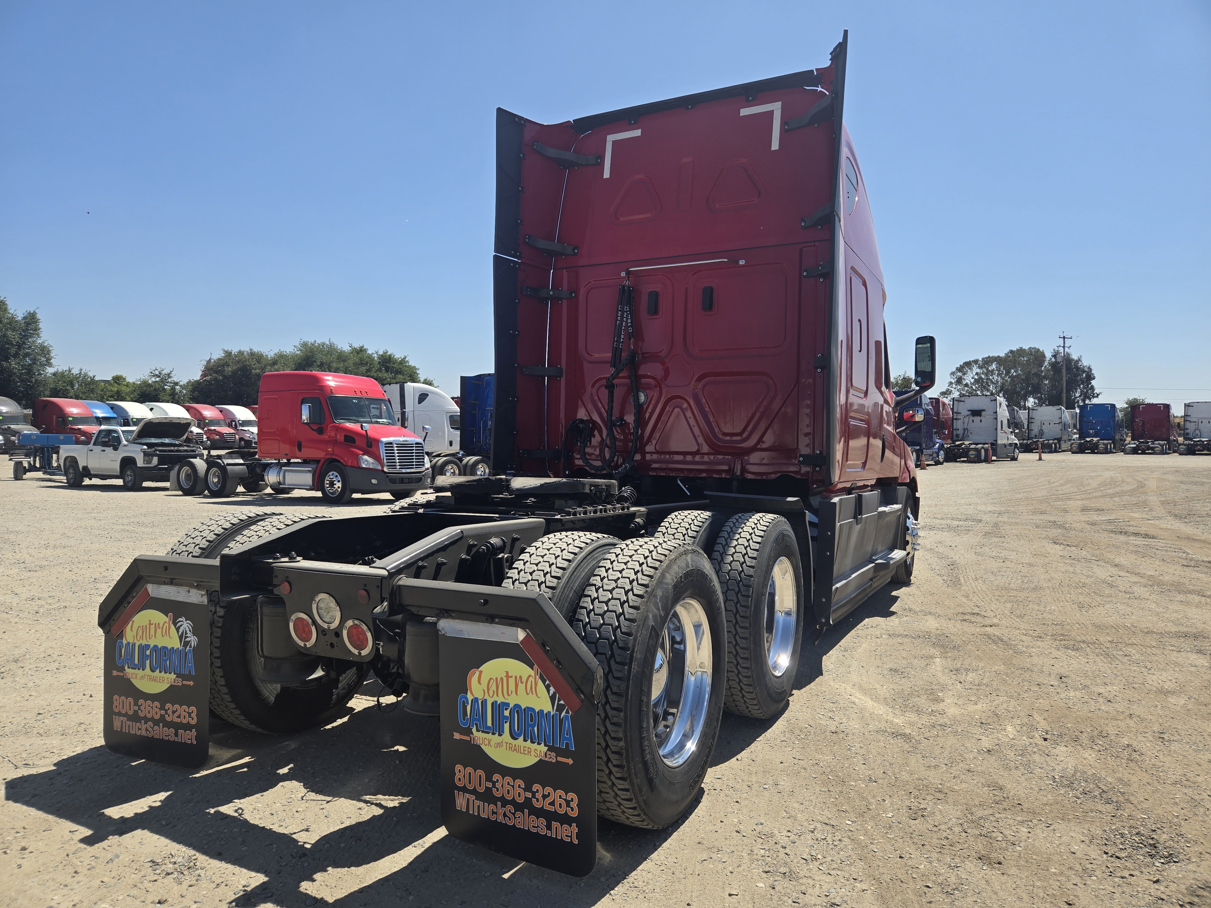 2020 FREIGHTLINER CASCADIA 126SLP - image 6