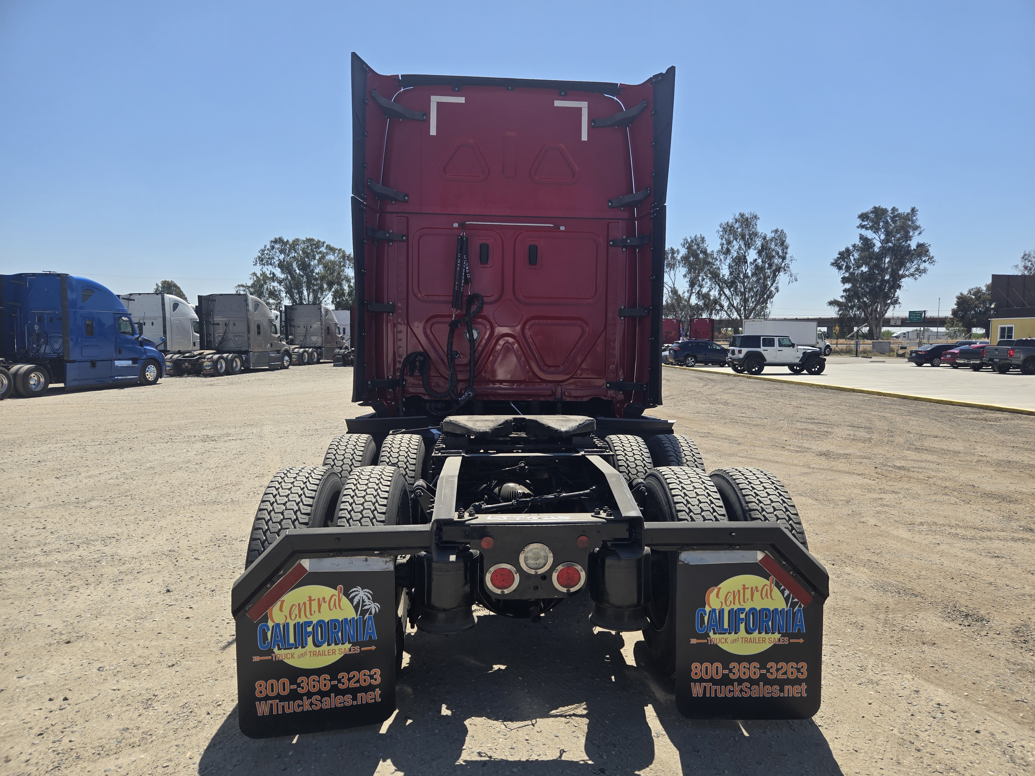 2020 FREIGHTLINER CASCADIA 126SLP - image 5