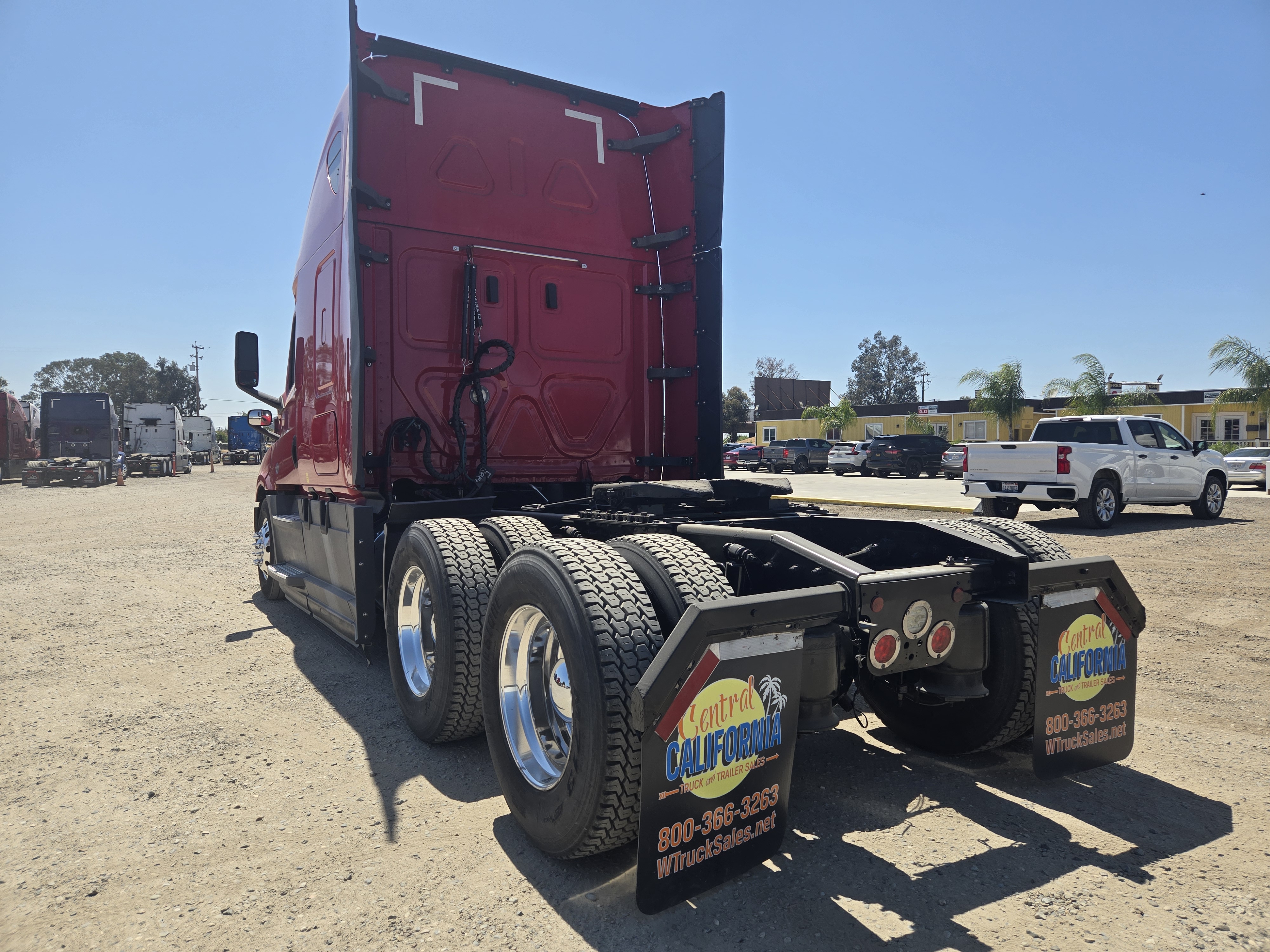 2020 FREIGHTLINER CASCADIA 126SLP - image 4