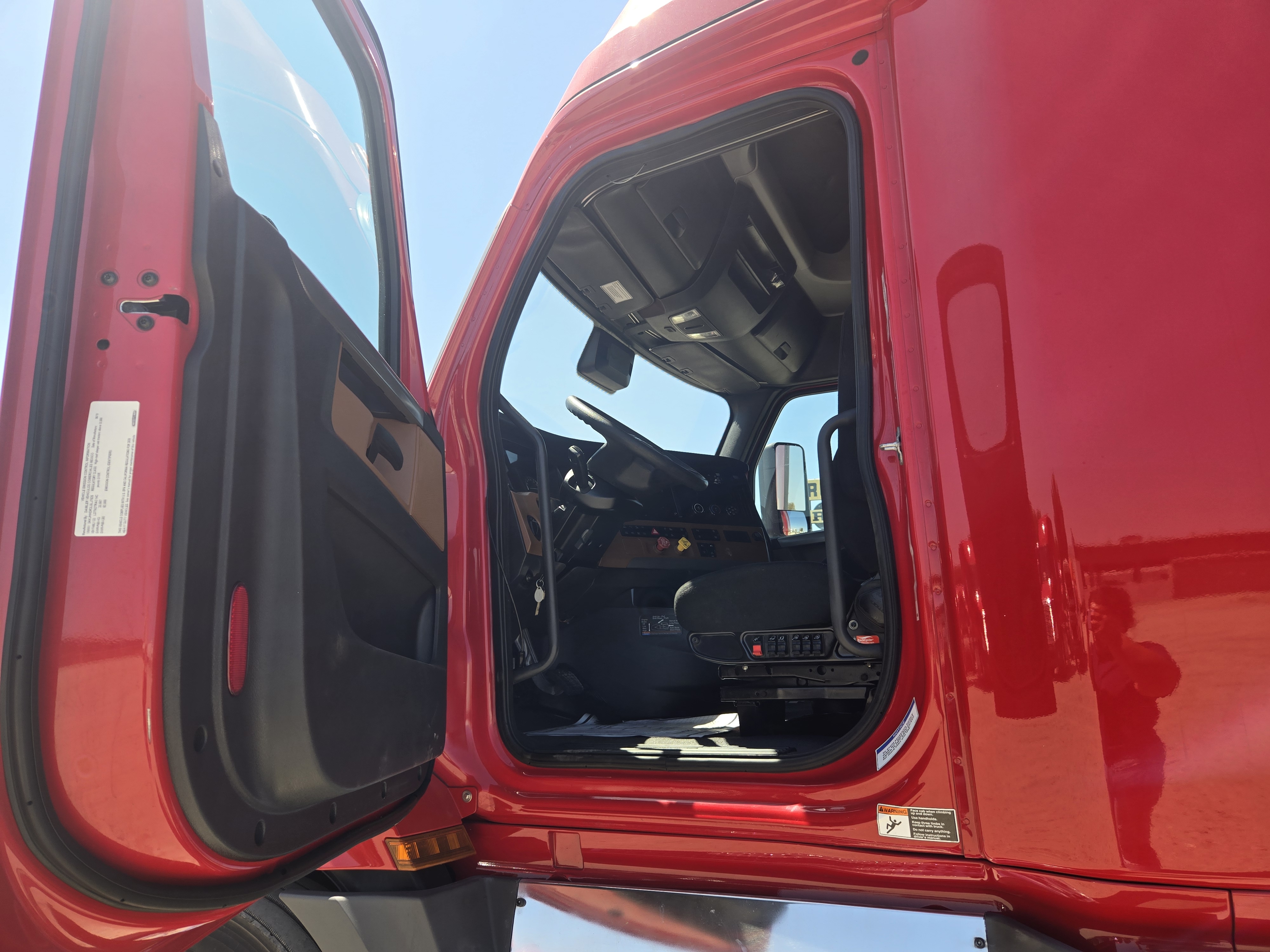 2020 FREIGHTLINER CASCADIA 126SLP - image 20