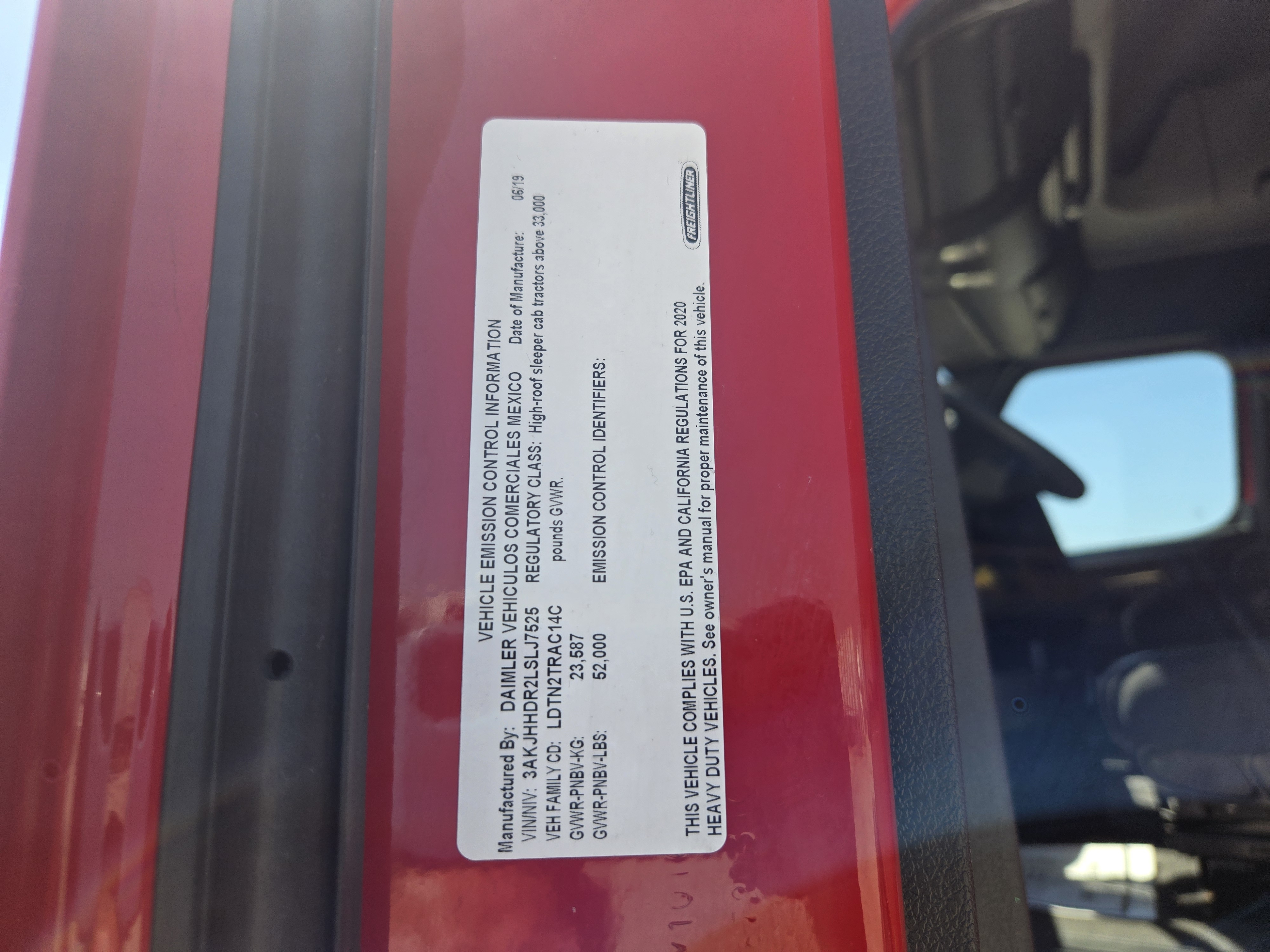 2020 FREIGHTLINER CASCADIA 126SLP - image 21