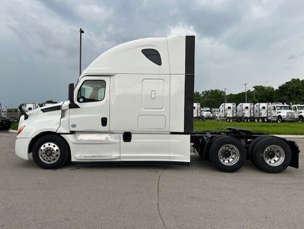 FREIGHTLINER CASCADIA 126SLP 2020