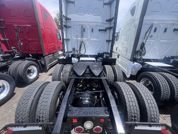 FREIGHTLINER CASCADIA 126SLP 2020