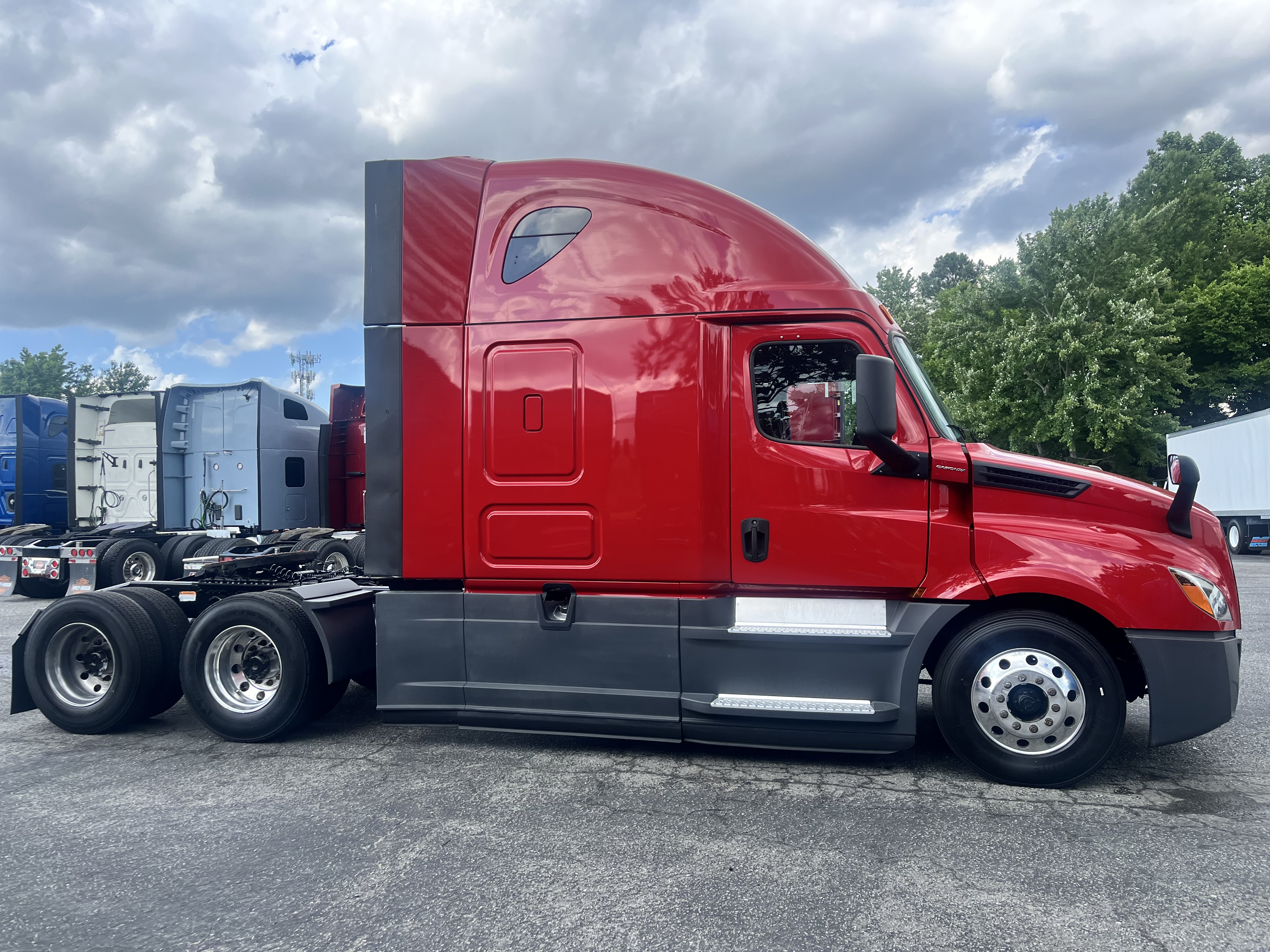 2020 FREIGHTLINER CASCADIA 126SLP - image 8