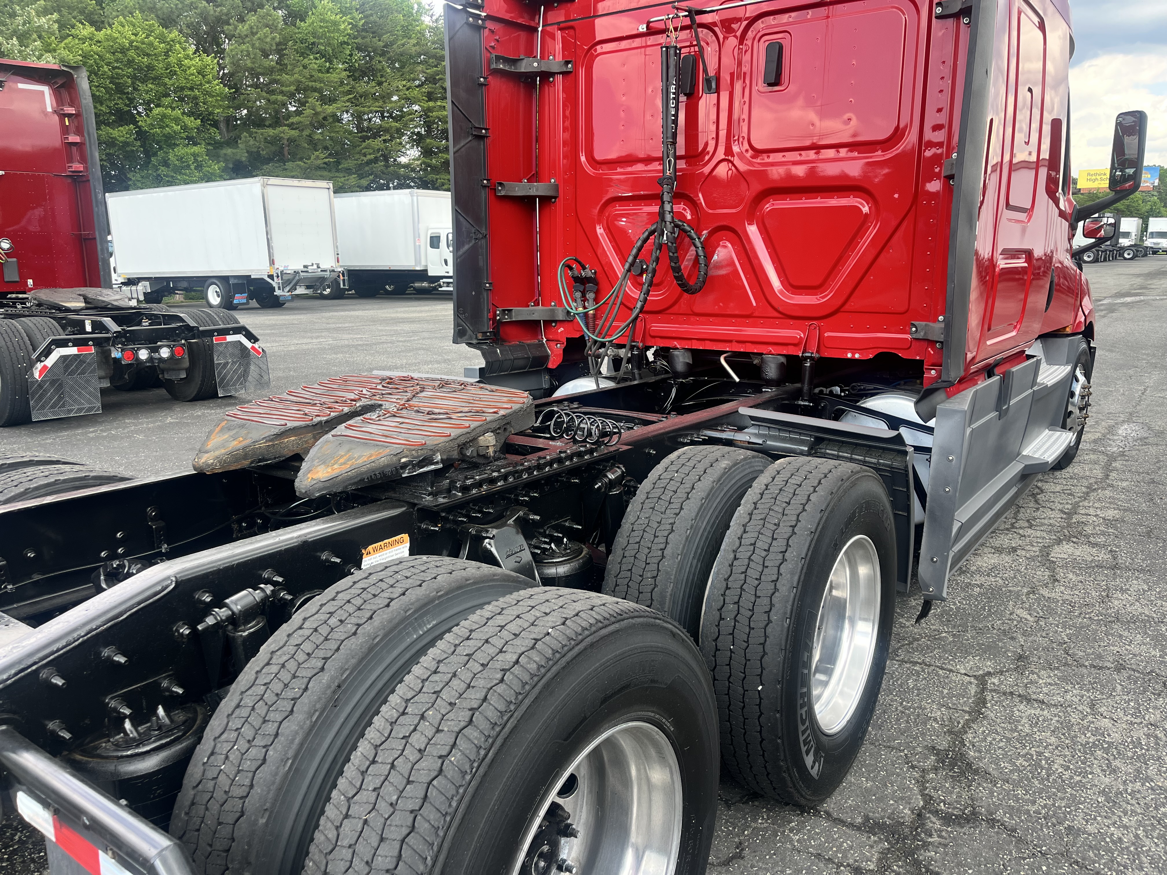 2020 FREIGHTLINER CASCADIA 126SLP - image 7