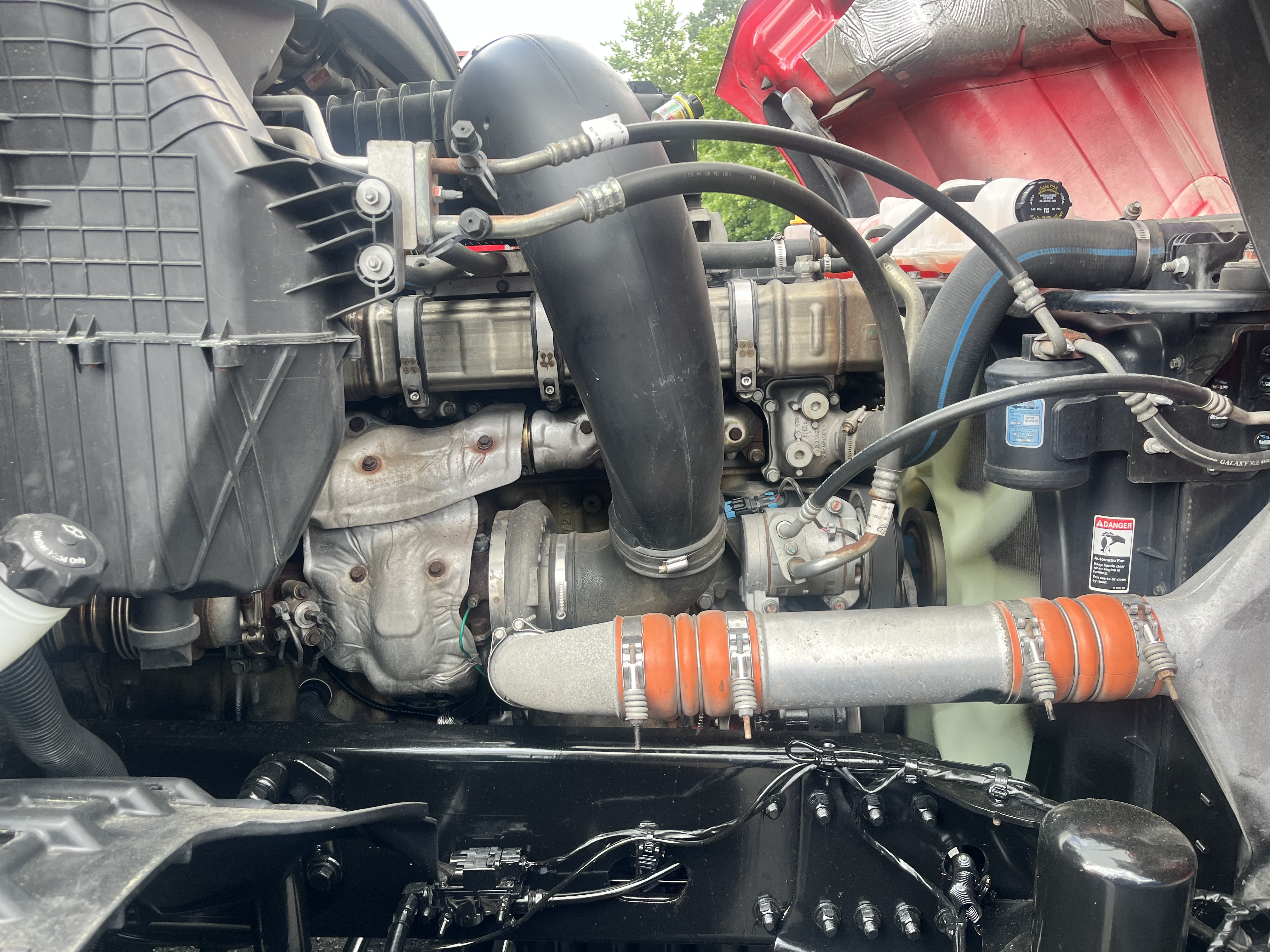 2020 FREIGHTLINER CASCADIA 126SLP - image 10