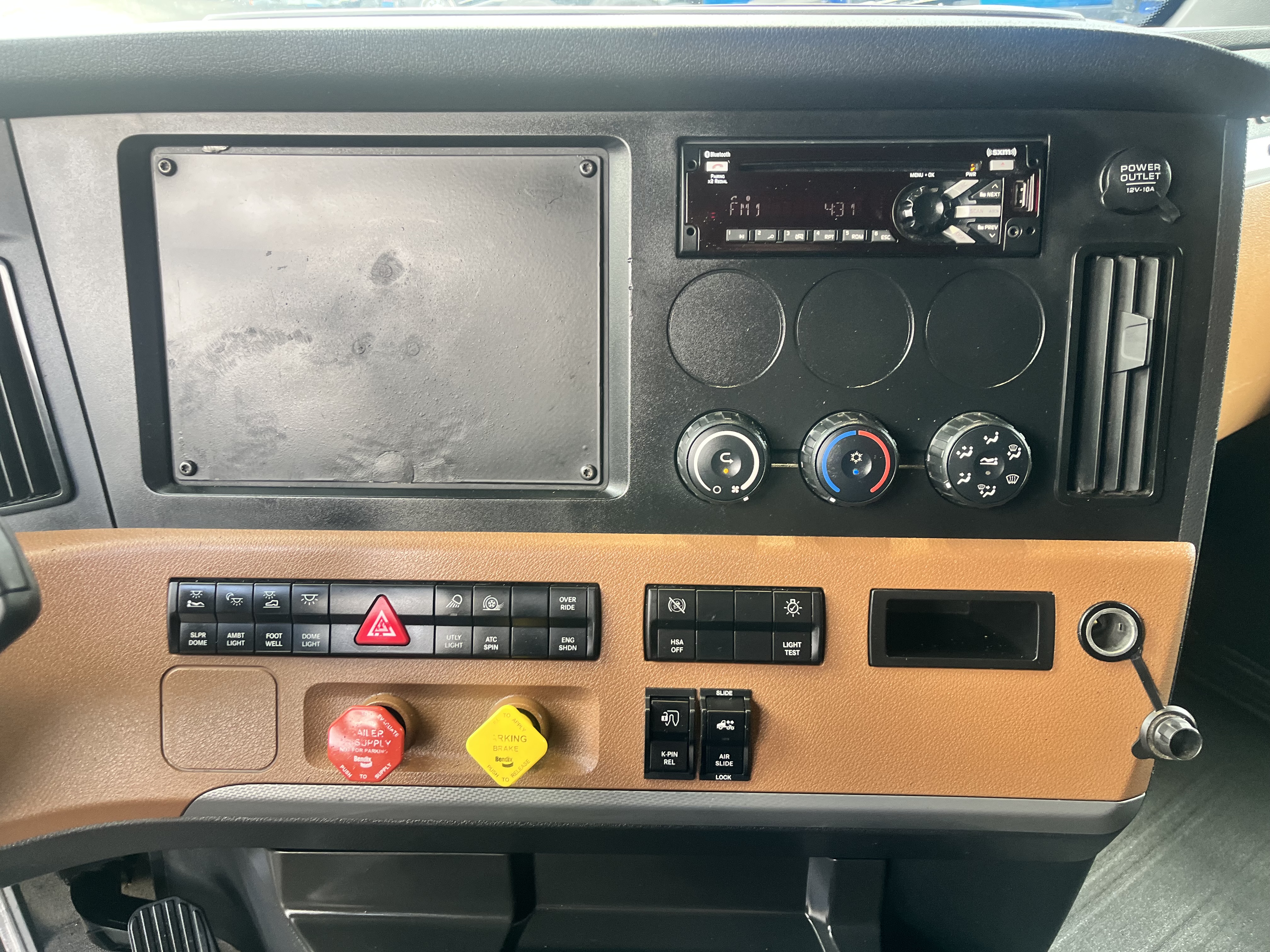 2020 FREIGHTLINER CASCADIA 126SLP - image 18