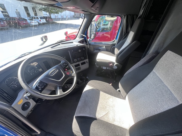 FREIGHTLINER CASCADIA 126SLP 2020
