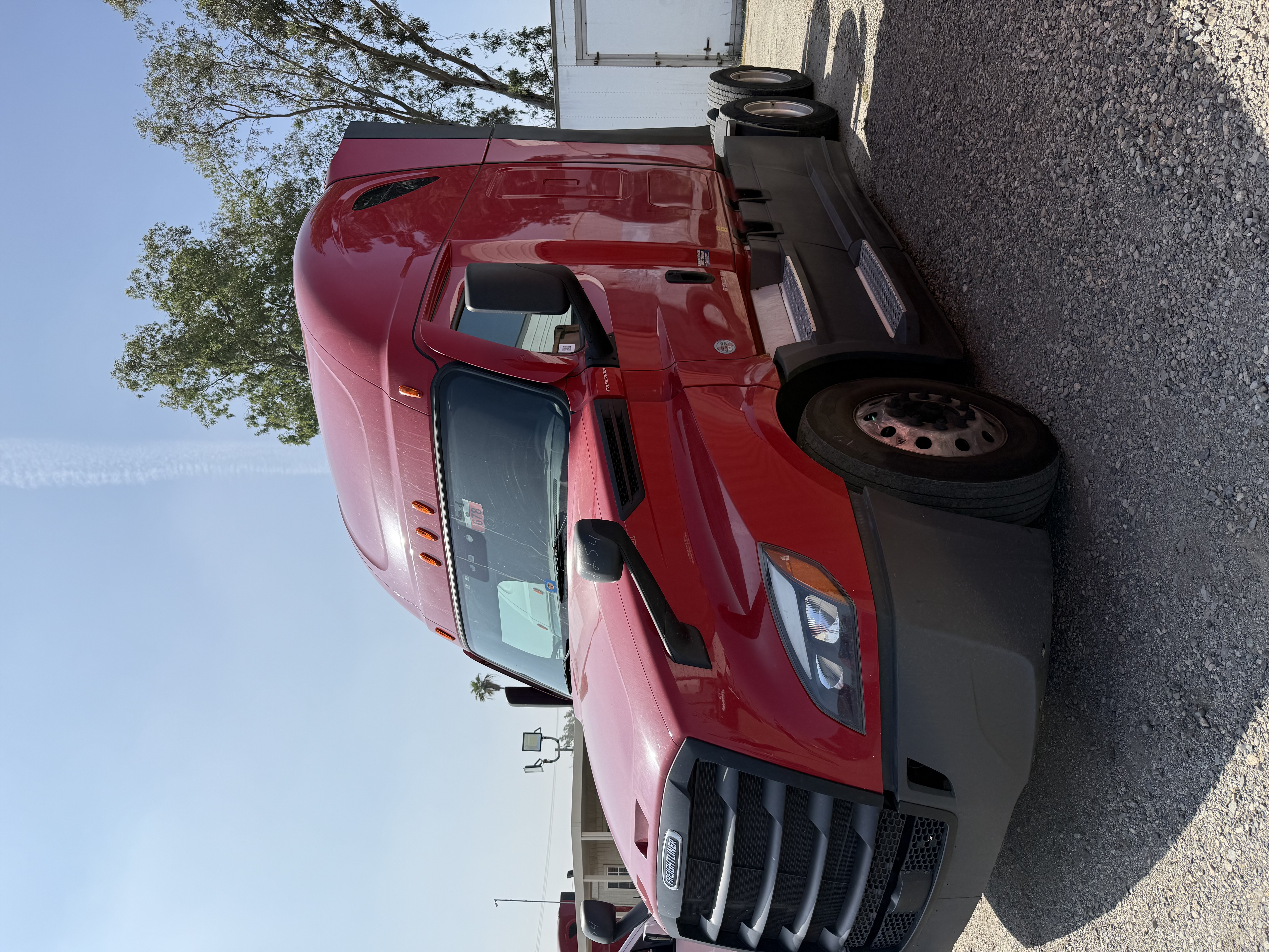 2021 FREIGHTLINER CASCADIA 126SLP - image 1