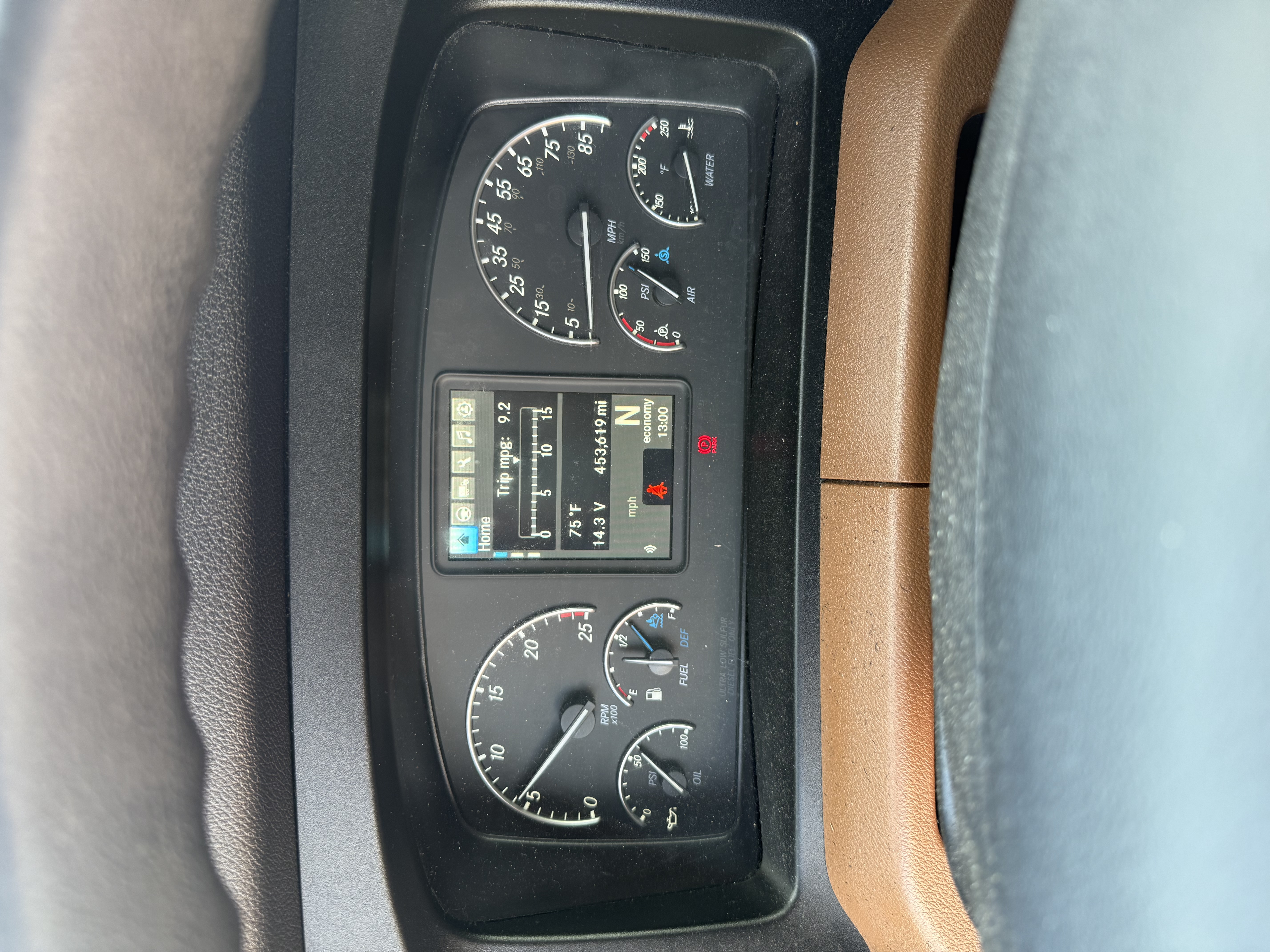 2021 FREIGHTLINER CASCADIA 126SLP - image 6