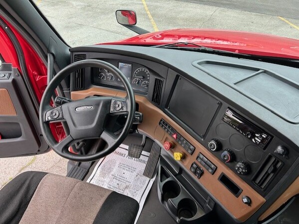 FREIGHTLINER CASCADIA 126SLP 2020