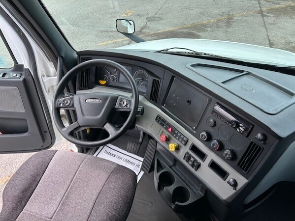 FREIGHTLINER CASCADIA 126SLP 2020
