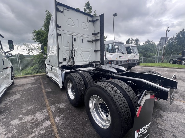 FREIGHTLINER CASCADIA 126SLP 2021