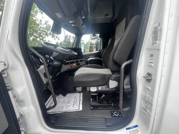 FREIGHTLINER CASCADIA 126SLP 2021
