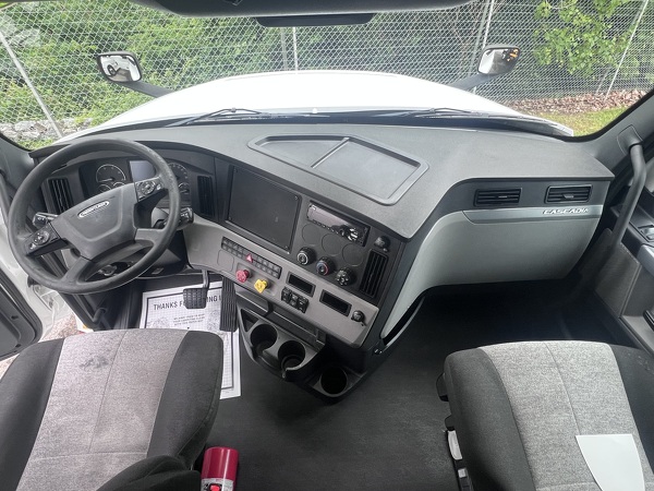 FREIGHTLINER CASCADIA 126SLP 2021