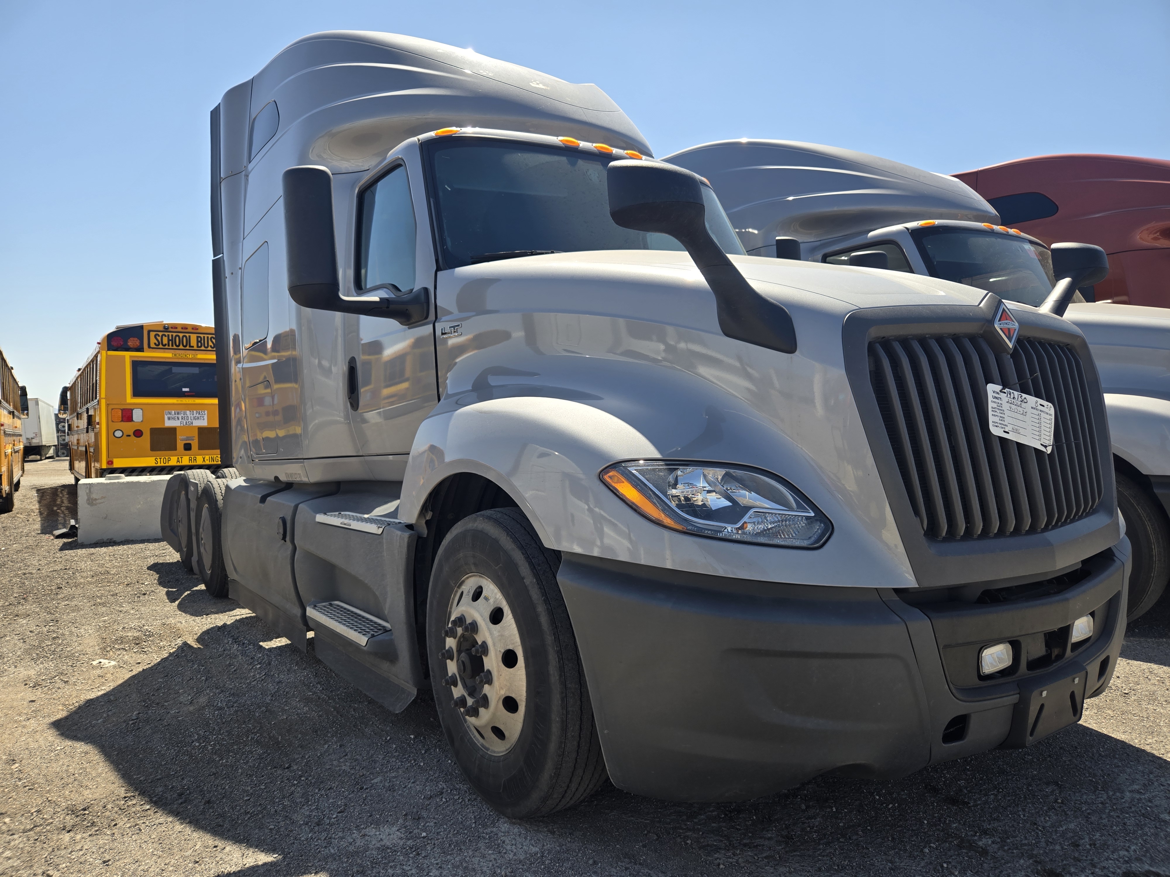 2022 INTERNATIONAL LT625 - image 1