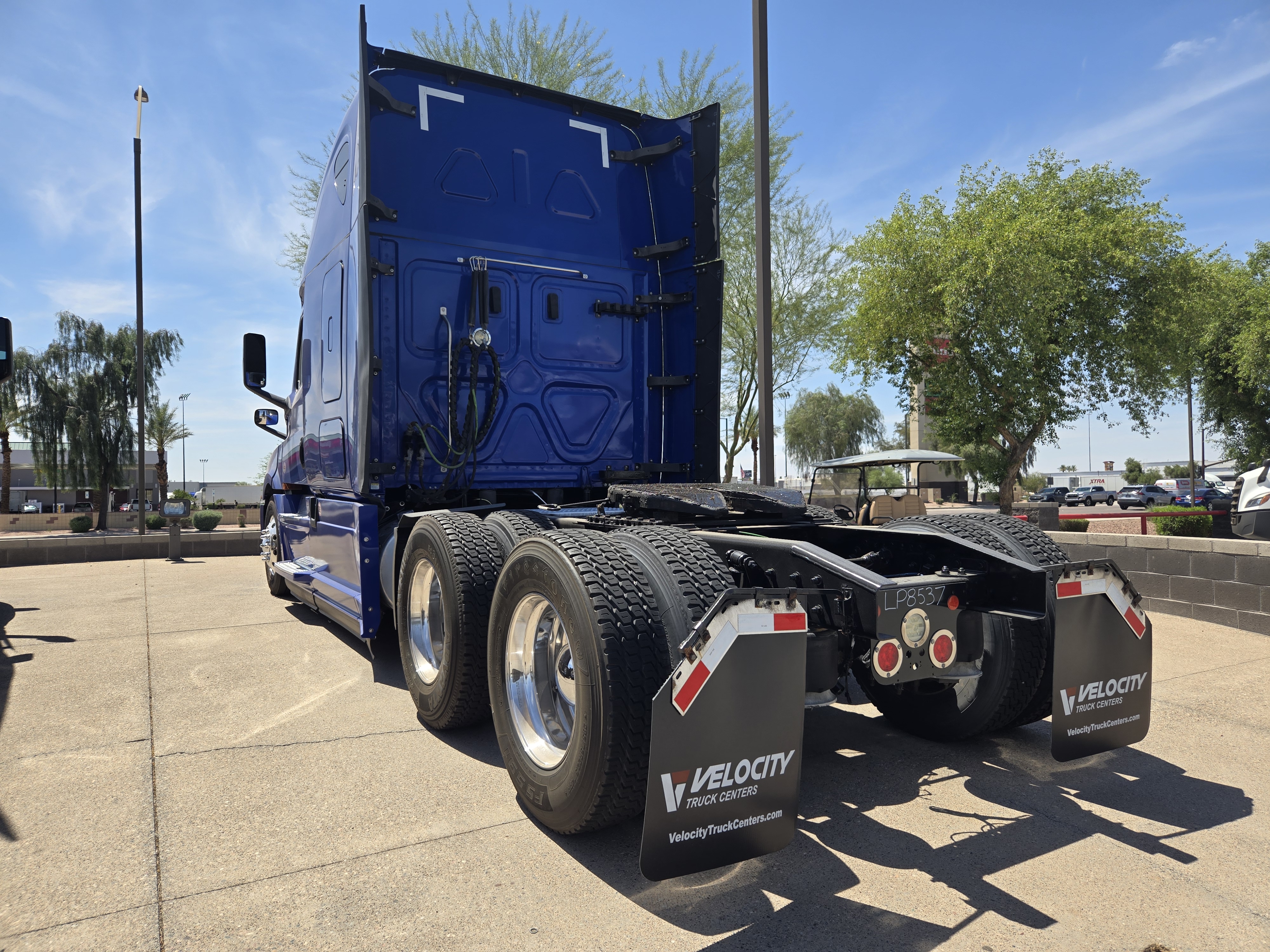 2020 FREIGHTLINER CASCADIA 126SLP - image 3