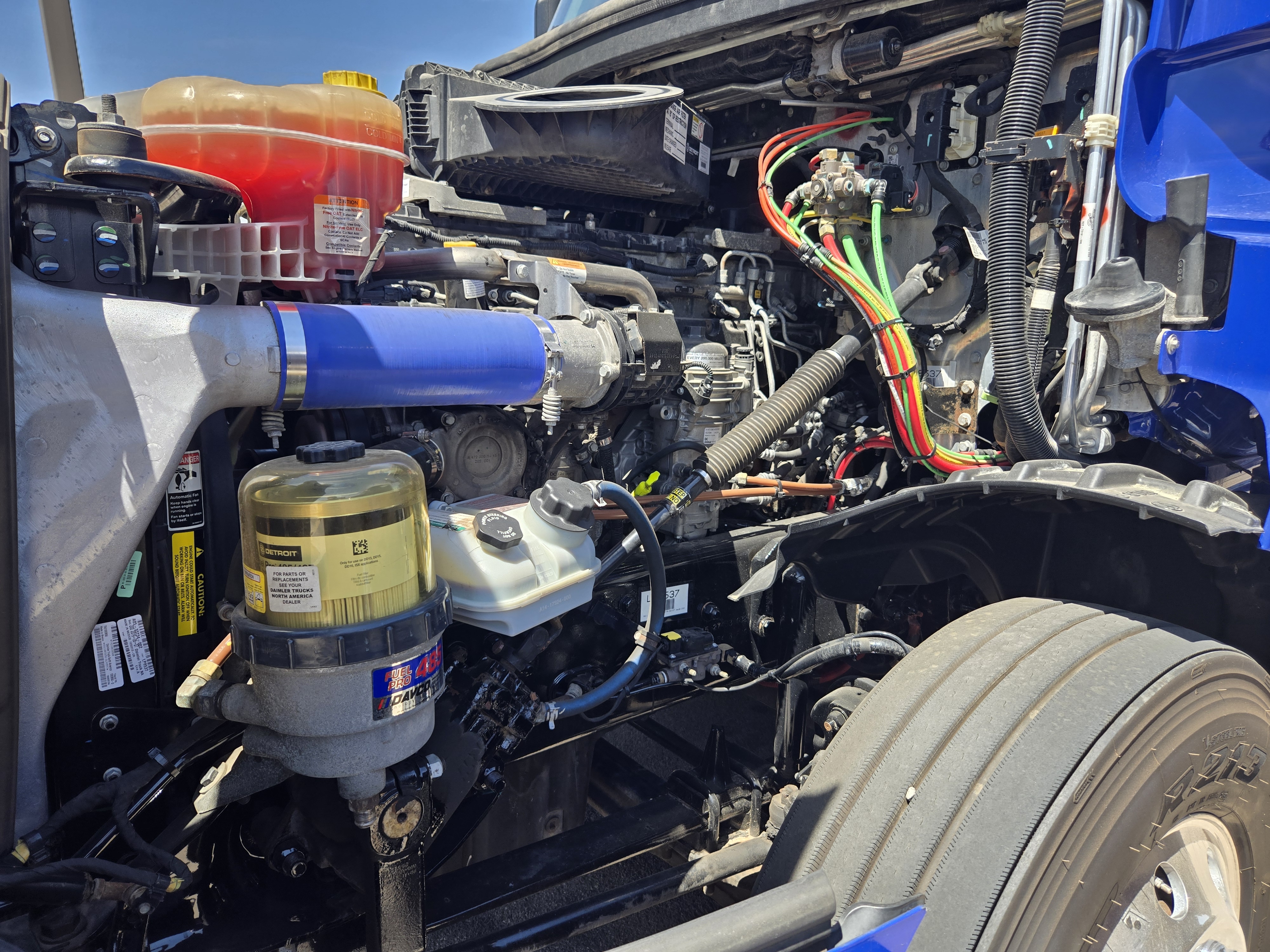 2020 FREIGHTLINER CASCADIA 126SLP - image 7