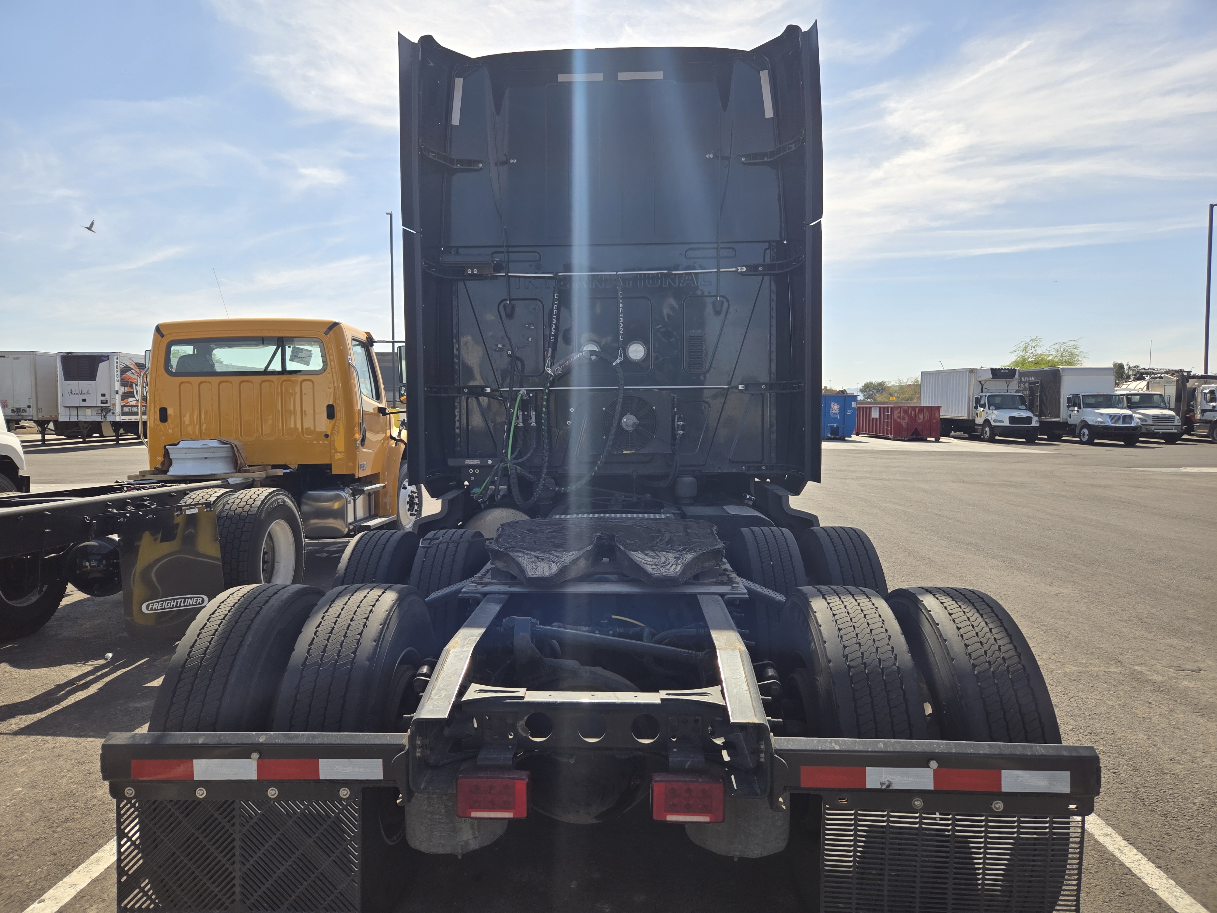 2022 INTERNATIONAL LT625 - image 16