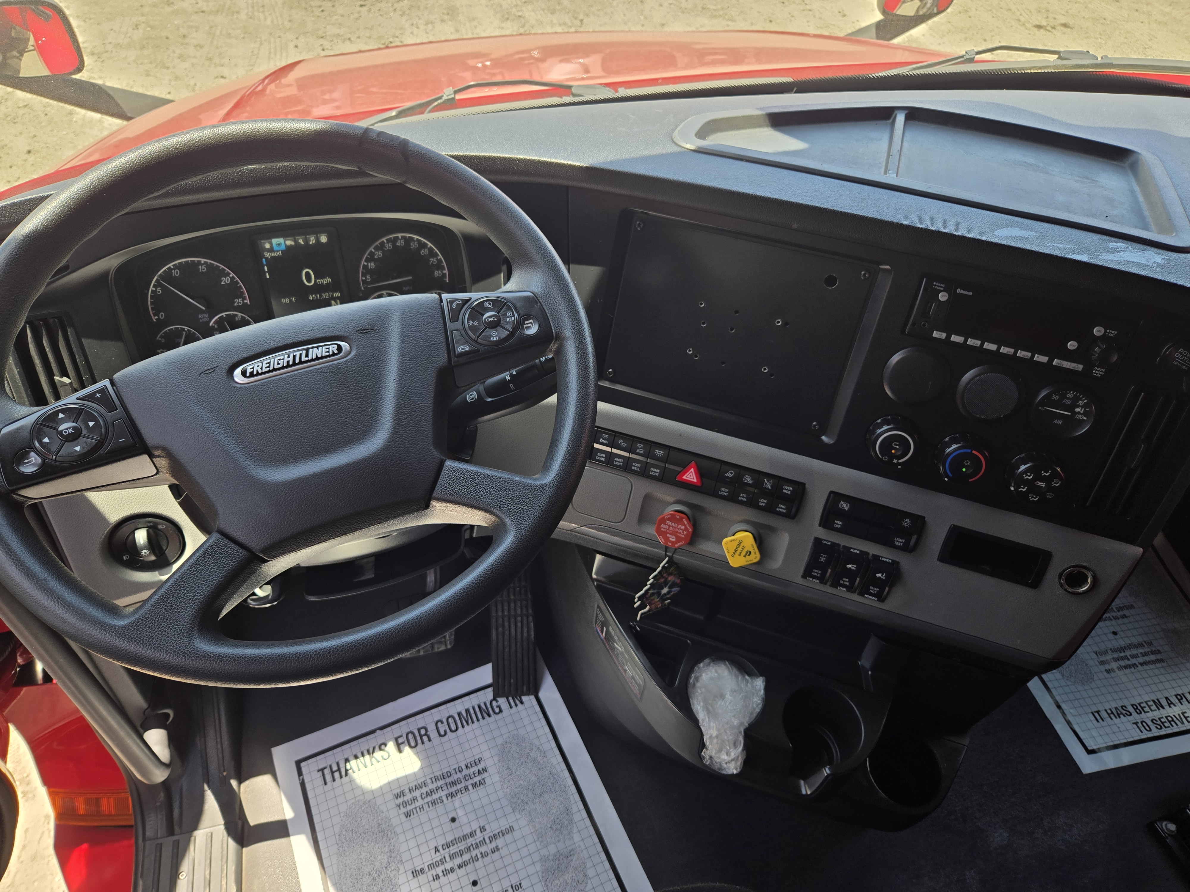 2022 FREIGHTLINER CASCADIA 126SLP - image 17