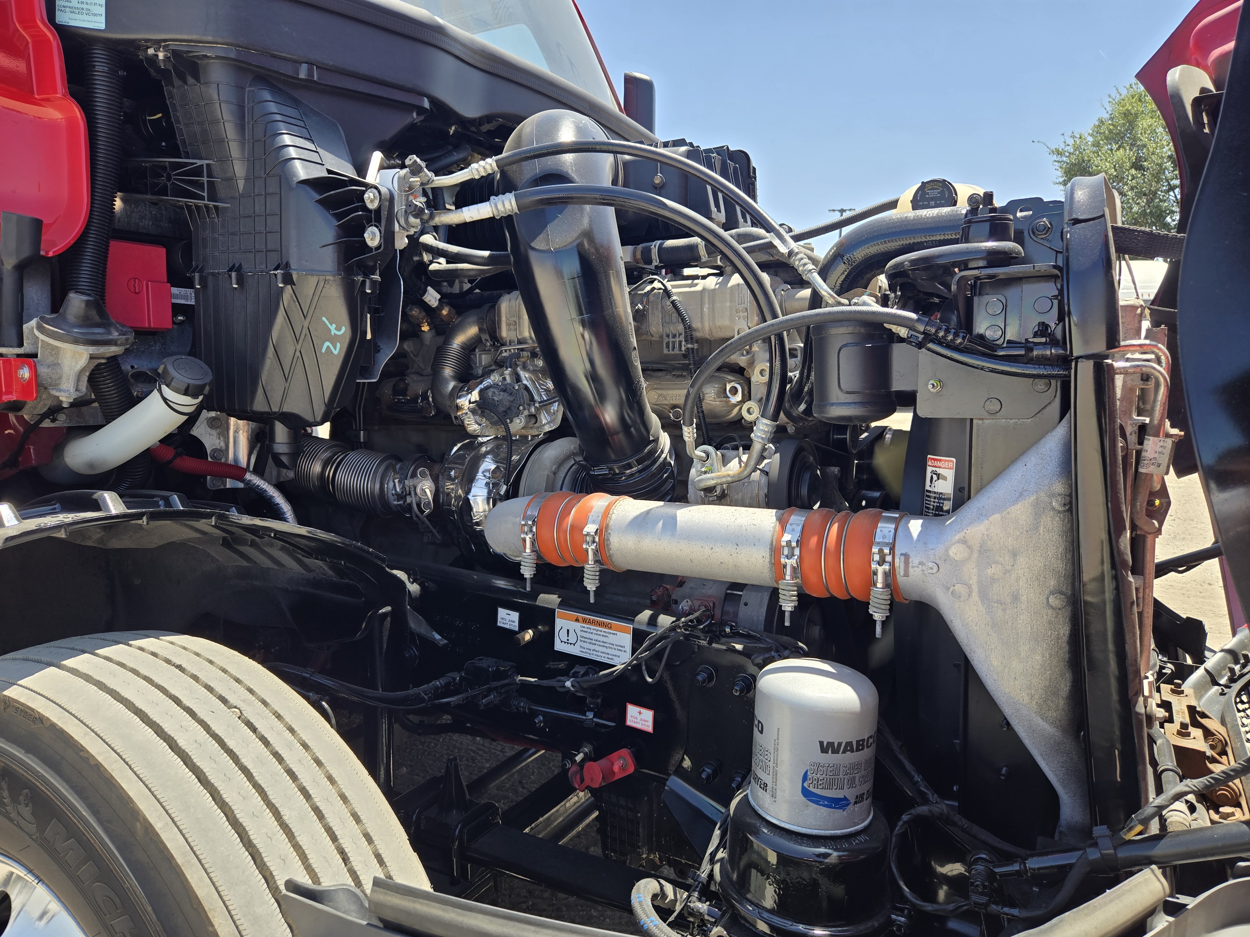 2022 FREIGHTLINER CASCADIA 126SLP - image 10