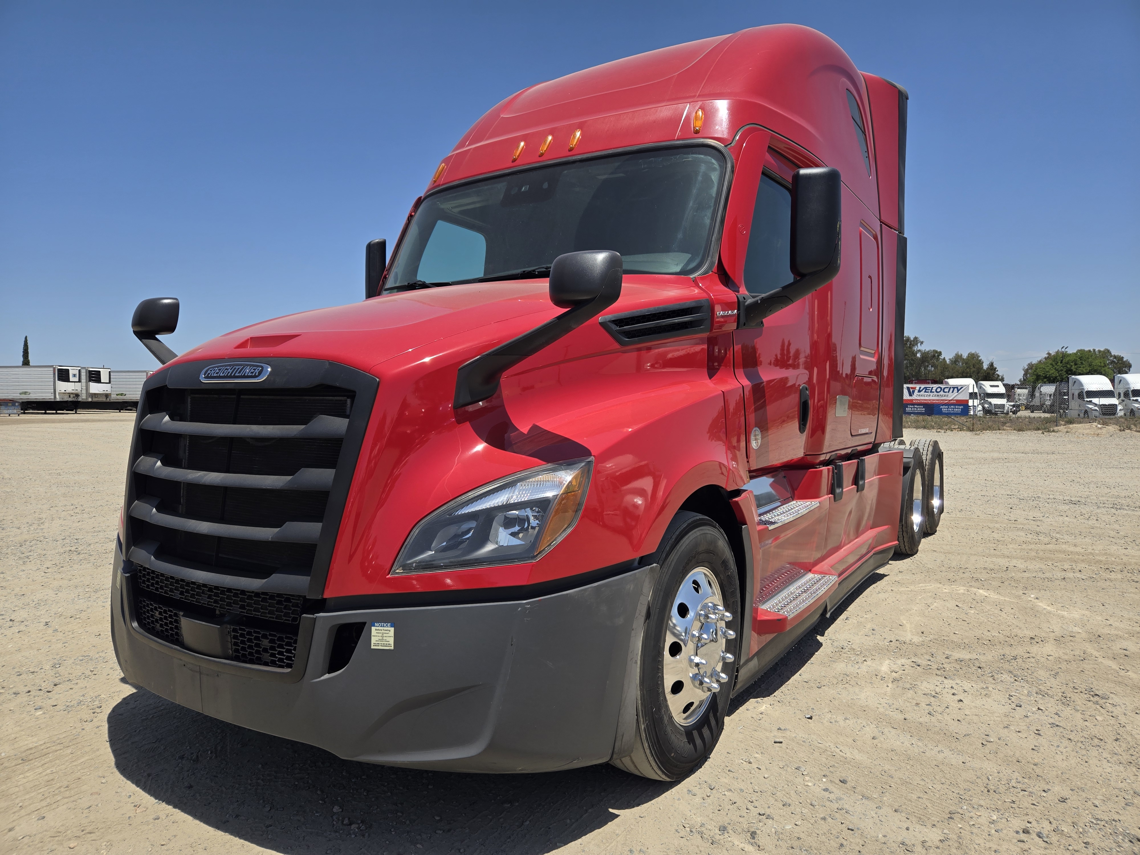 2022 FREIGHTLINER CASCADIA 126SLP - image 1