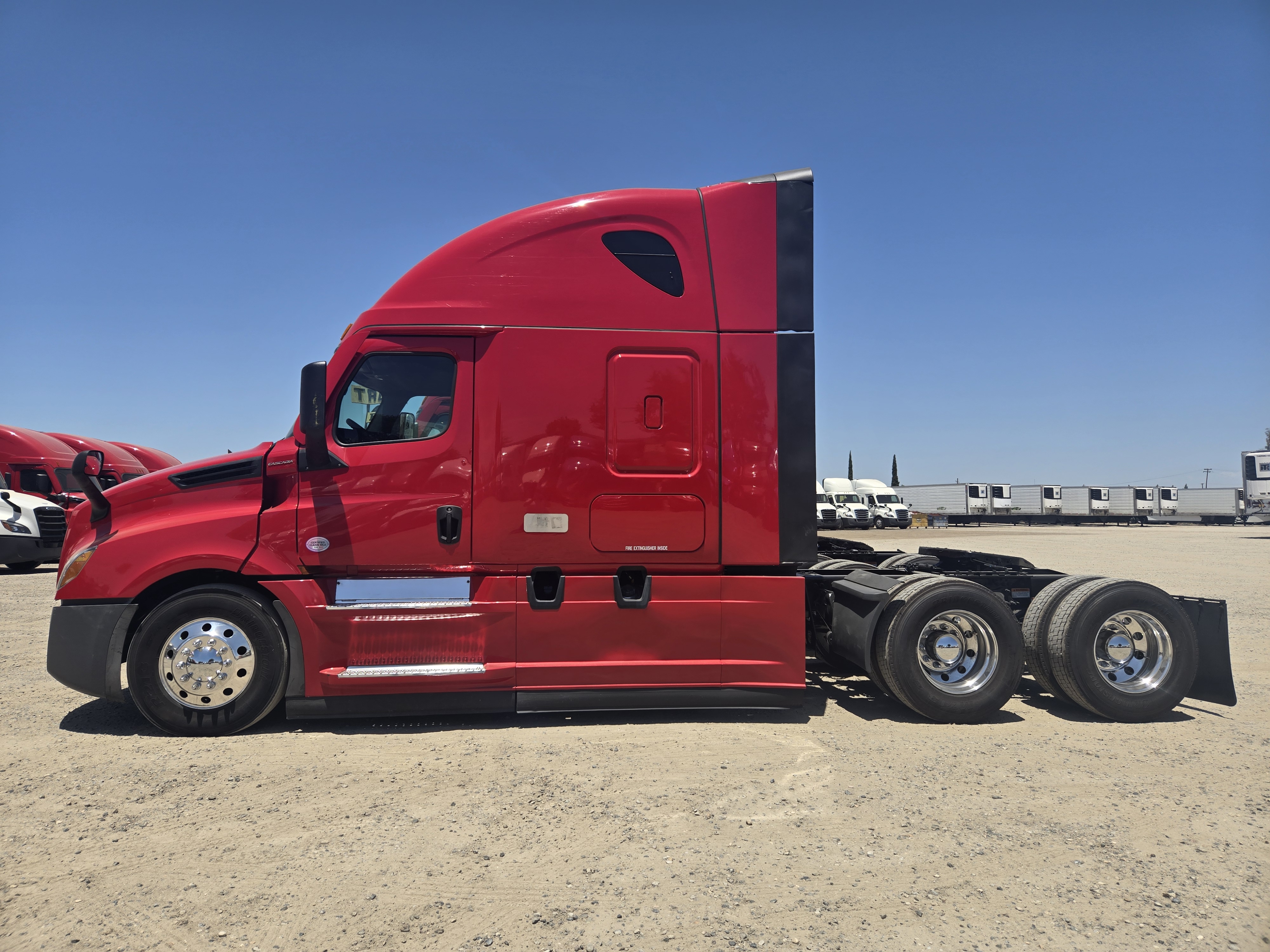 2022 FREIGHTLINER CASCADIA 126SLP - image 3