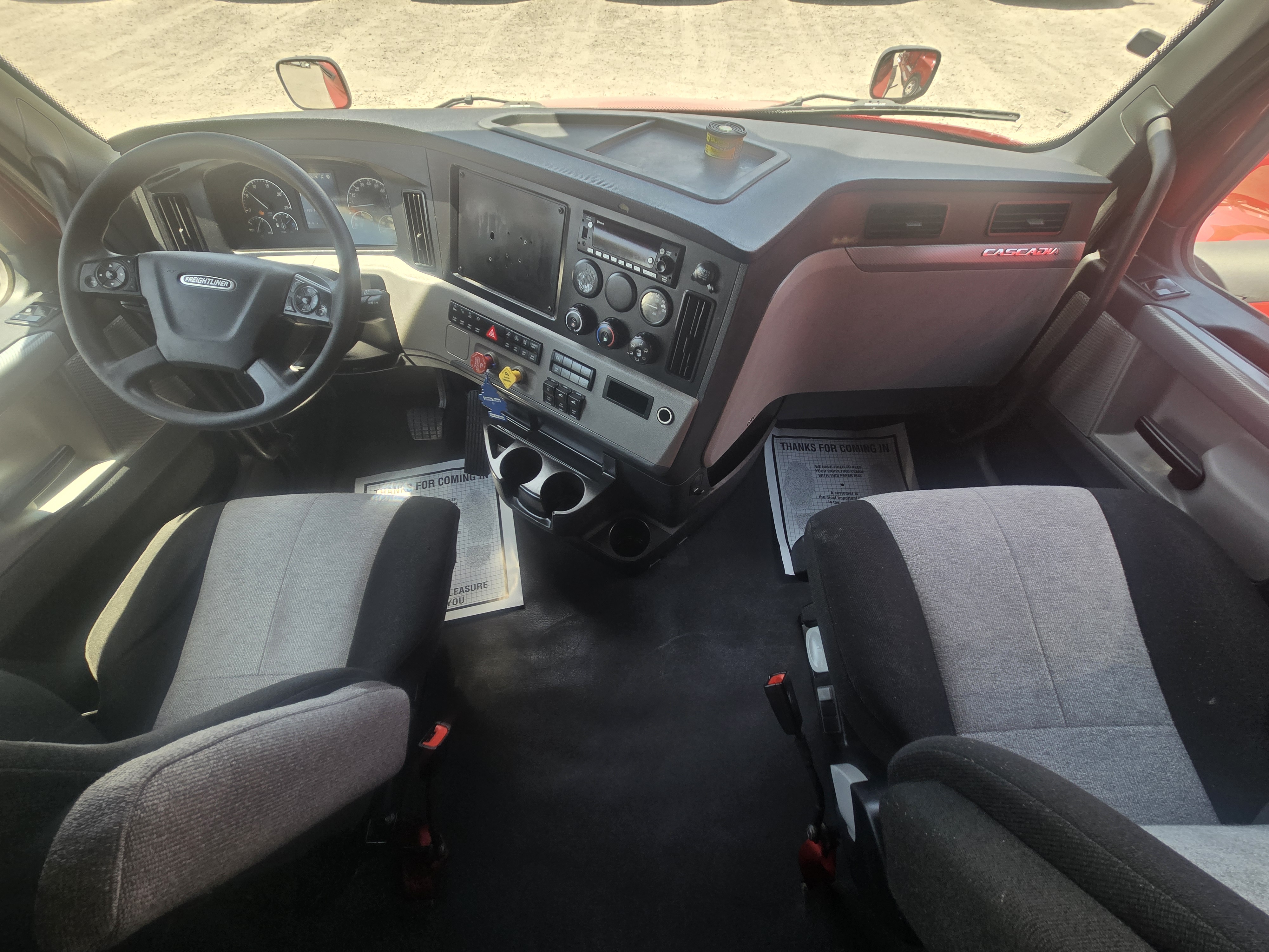 2022 FREIGHTLINER CASCADIA 126SLP - image 13