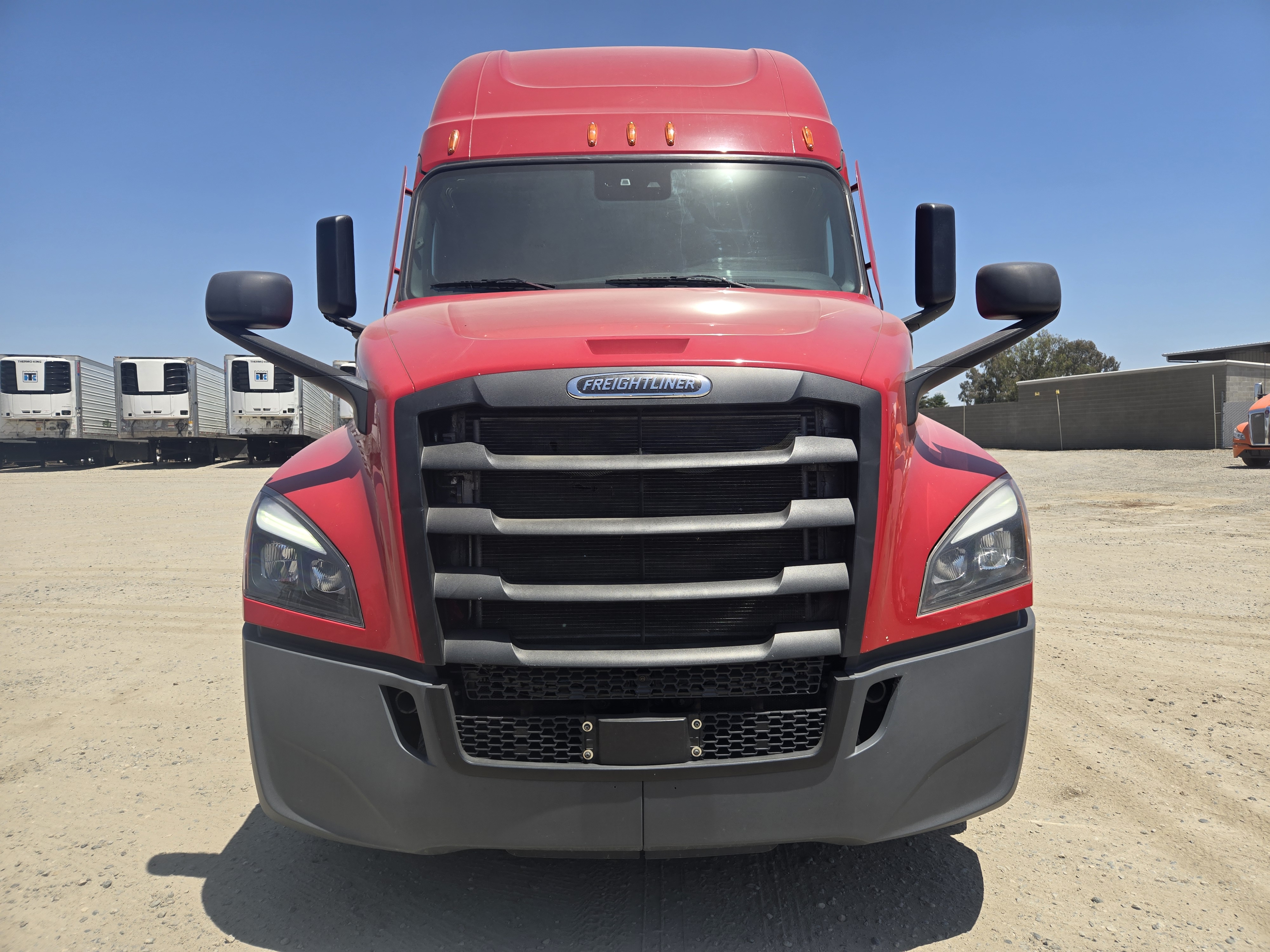 2021 FREIGHTLINER CASCADIA 126SLP - image 2